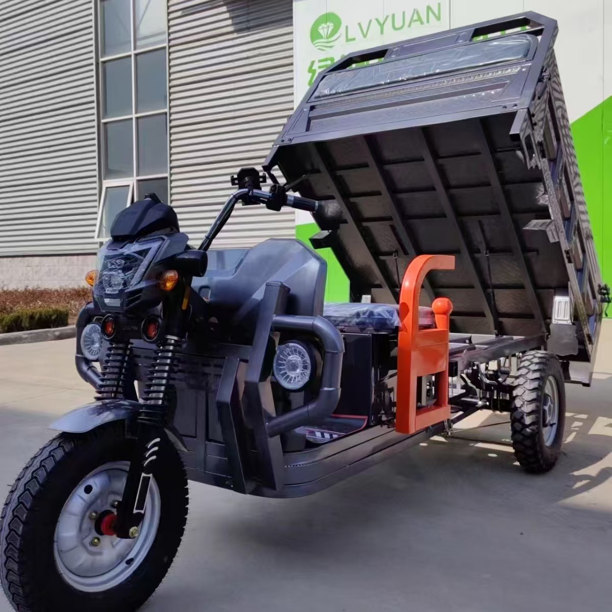 摩托三轮车  农用三轮车  载货三轮车  150CC  200CC 250CC 300CC 动力摩托车 家用摩托三轮 详情6