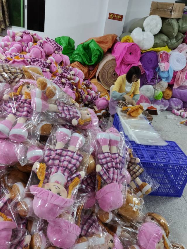 超柔软的萌宠，填充棉公仔芭比音乐热销亚马逊欧美娃娃玩具，小女孩的最爱，外贸专供详情图2