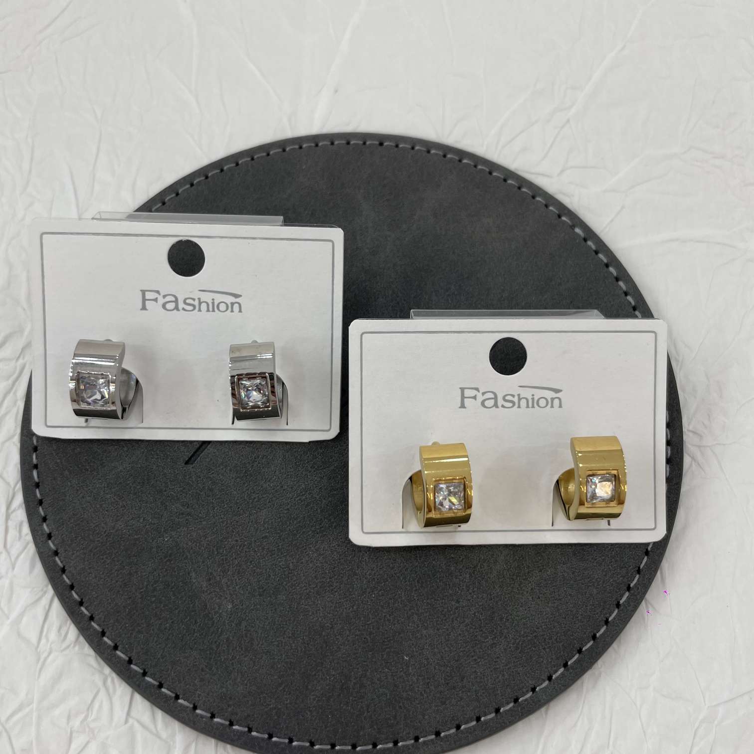 钛钢耳环 一颗钻耳扣 百搭款 男女同款可戴 耳扣 耳环