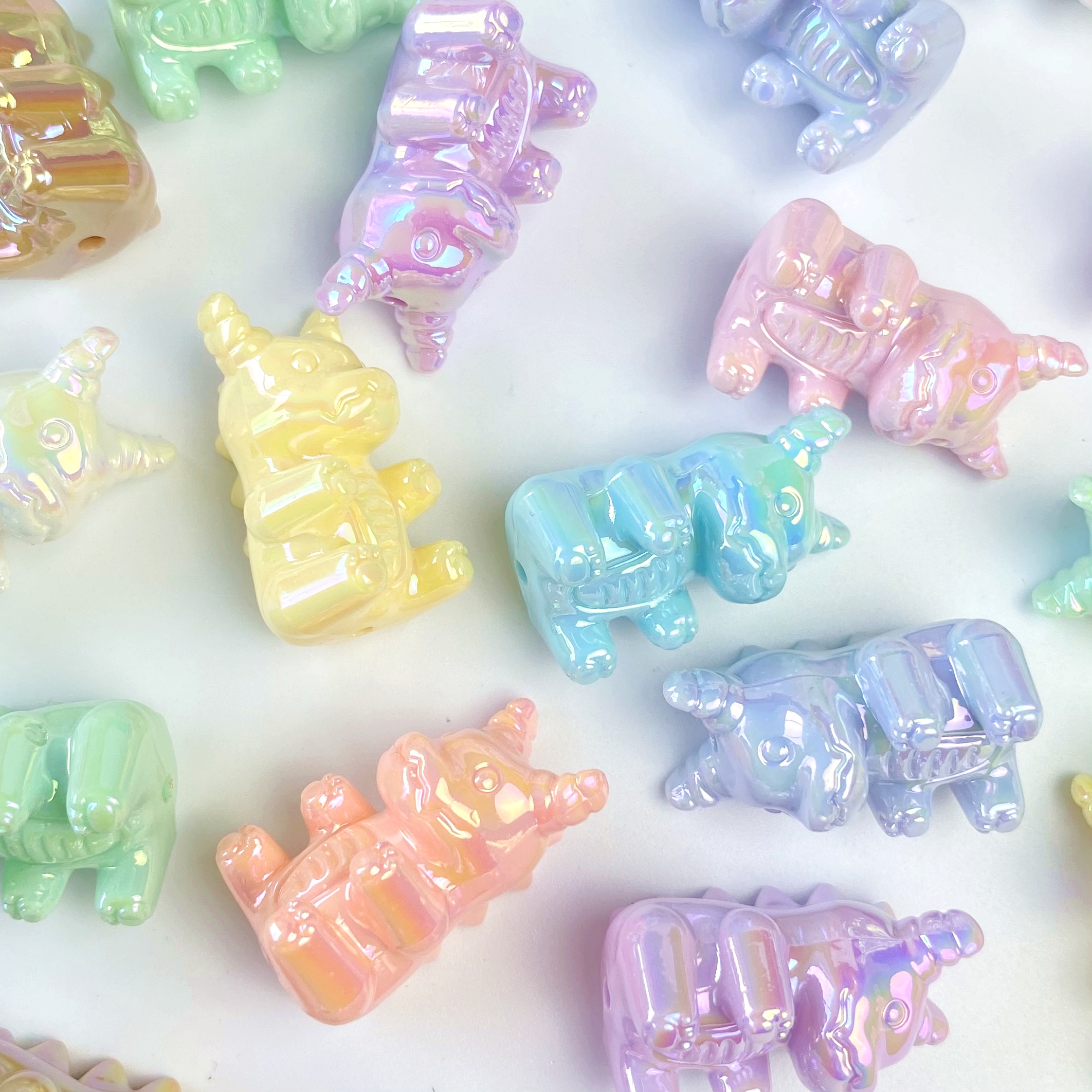 Acrylic uv monster creative loose beads diy bracelet pendant, keychain, mobile phone chain accessory making materials Application Scenario