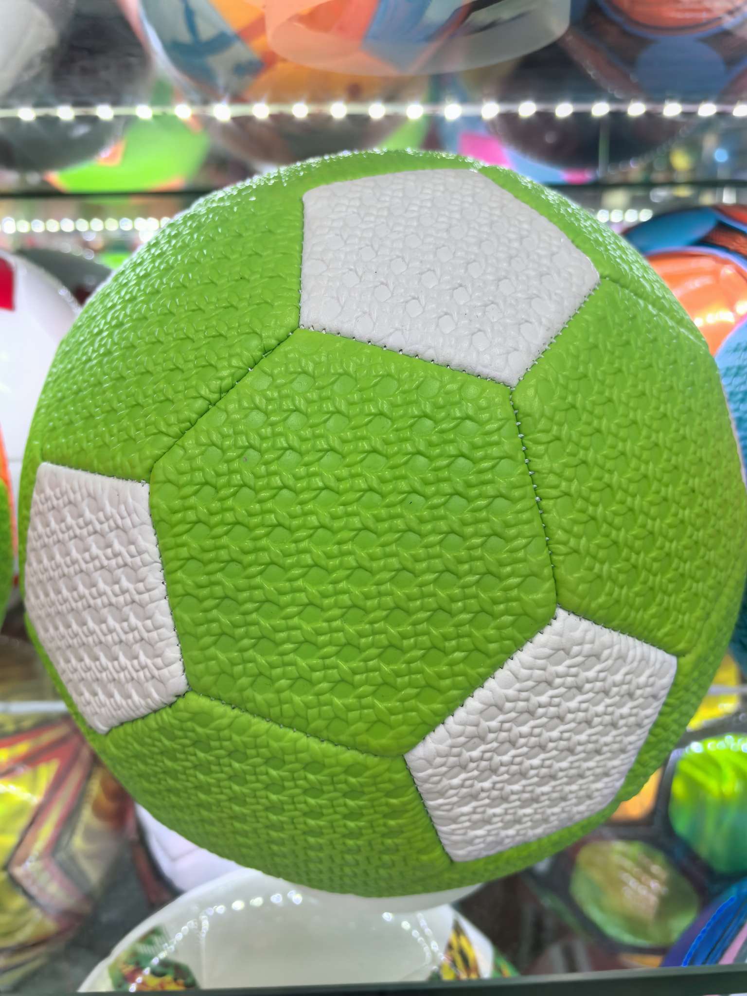 五号足球 编织纹足球细节图