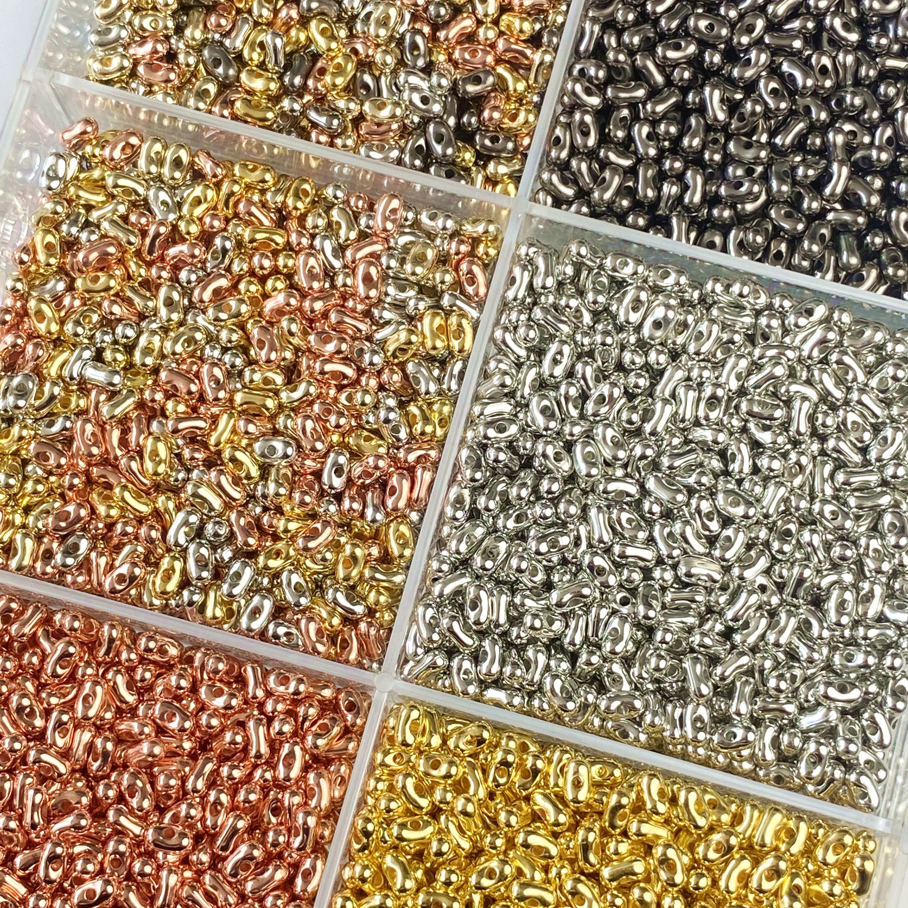 Acrylic metal peanut beads diy bracelet, keychain, mobile phone pendant, accessory and jewelry making materials Application Scenario