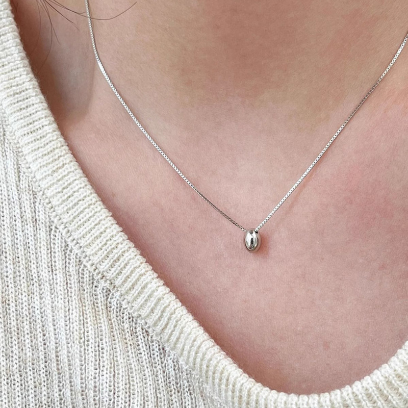 豆豆项链女2025新款小圆豆吊坠轻奢个性气质锁骨链小摊货源批发潮