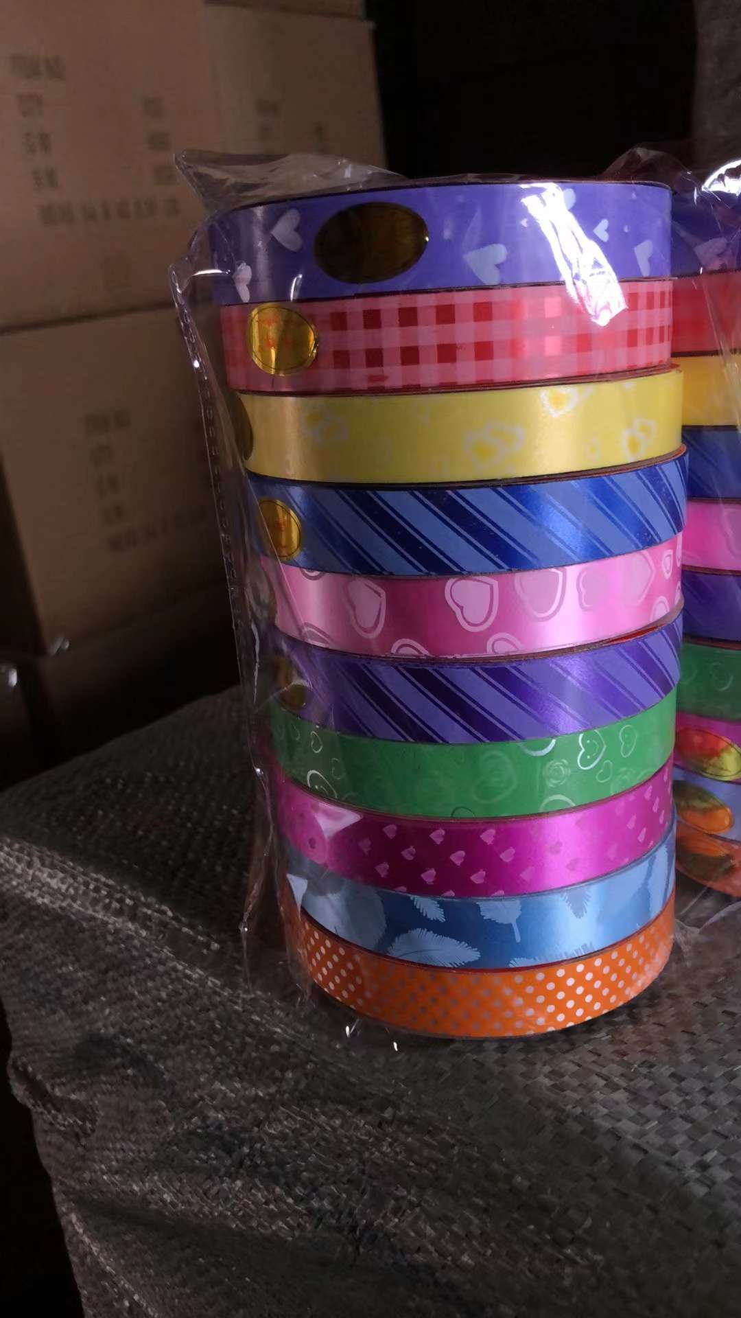 Source manufacturer of 1.6*10 size gold-rimmed plain color ribbons for office cultural atmosphere decoration Specification image