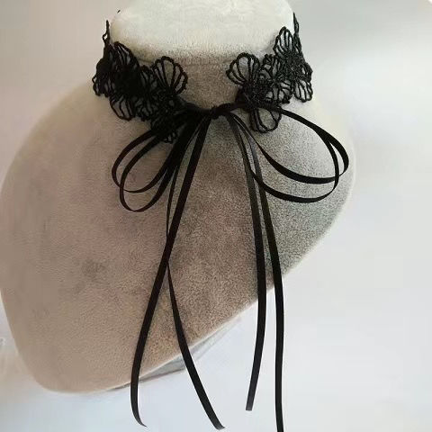 Korean style lace short necklace with a tie collar, neck strap and false collar, black and white, non-metal, anti-allergy details Picture