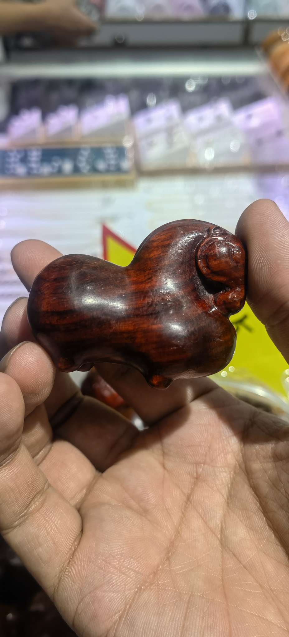 进口饰品翡翠珠宝蜜蜡人工钻石玉碎珠子散珠DIY手工配件材料木质手环件，三维立体雕刻，纯手工红木珠宝产品图