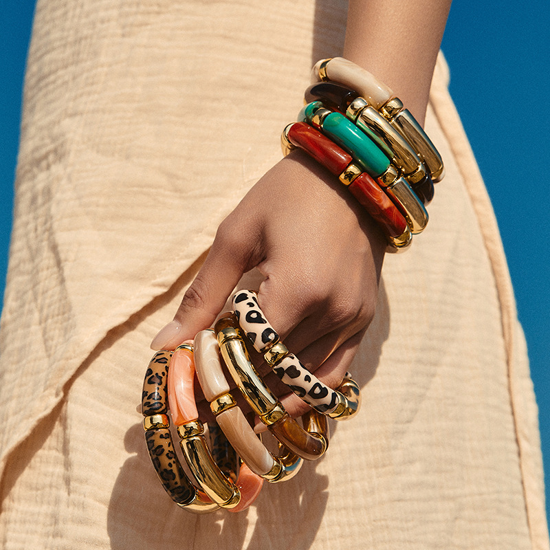 水晶手链时尚手饰百搭饰品简约设计水晶手串精致首饰潮流款水晶手链饰品图