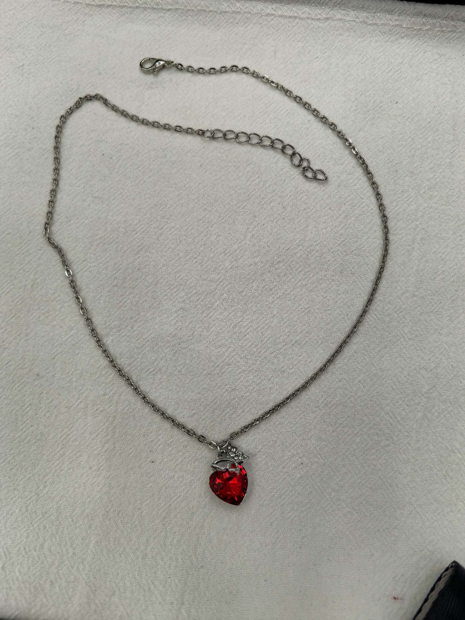 银色摩卡吊坠项链女新款轻奢小众简约高级感锁骨链时尚毛衣链配饰项链