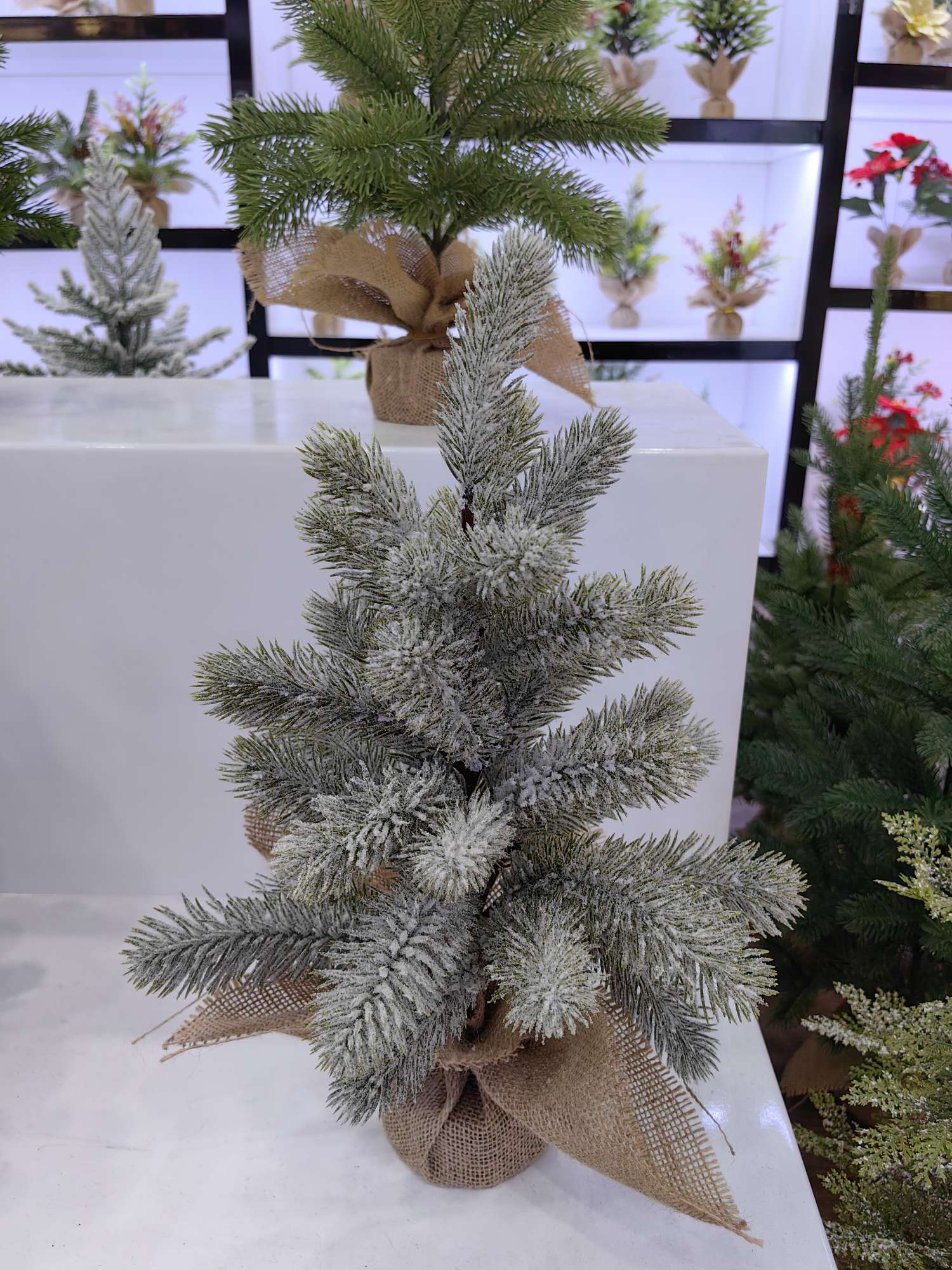 Christmas office cultural supplies: desktop Christmas tree, Christmas rattan, Christmas ball decoration, mini Christmas tree