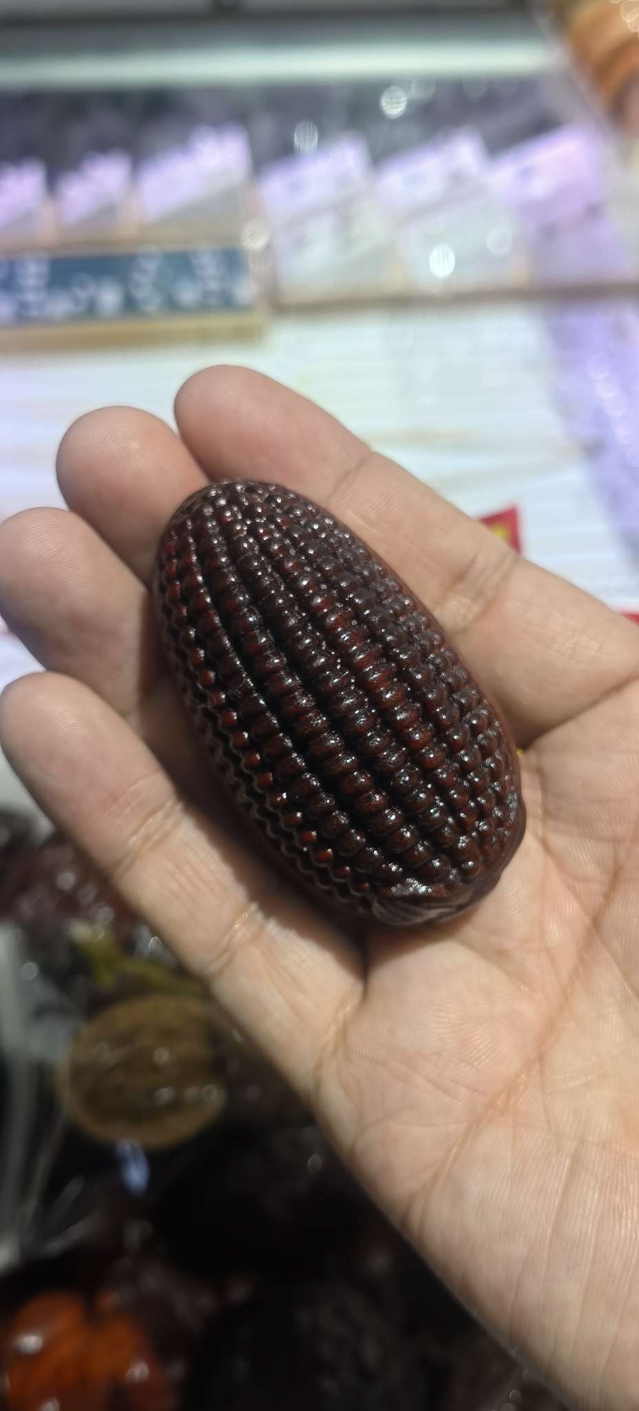进口饰品翡翠珠宝蜜蜡人工钻石玉碎珠子散珠DIY手工配件材料木质手环件，三维立体雕刻，纯手工红木珠宝