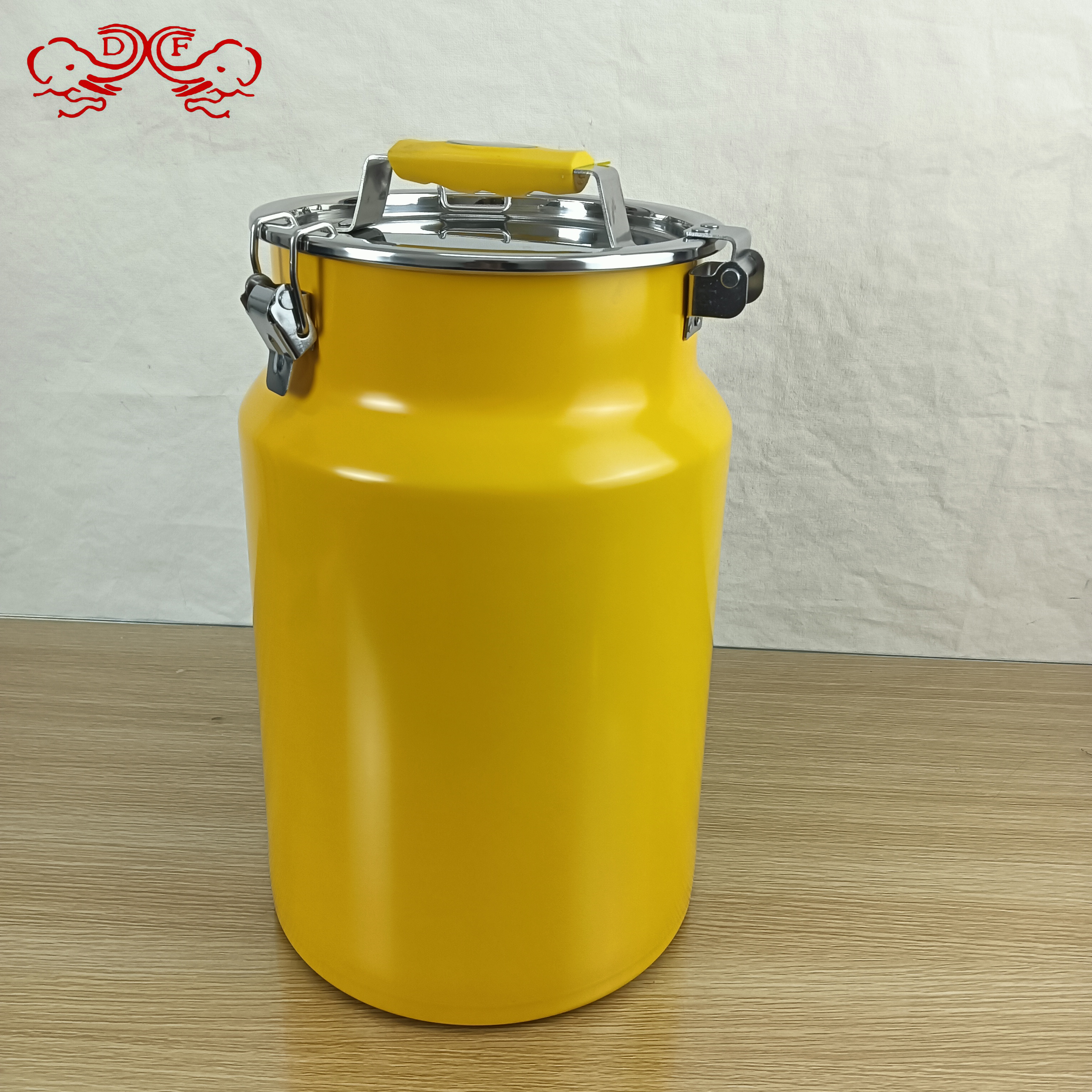علب مختومة من طراز DF99983 من طراز DF999983