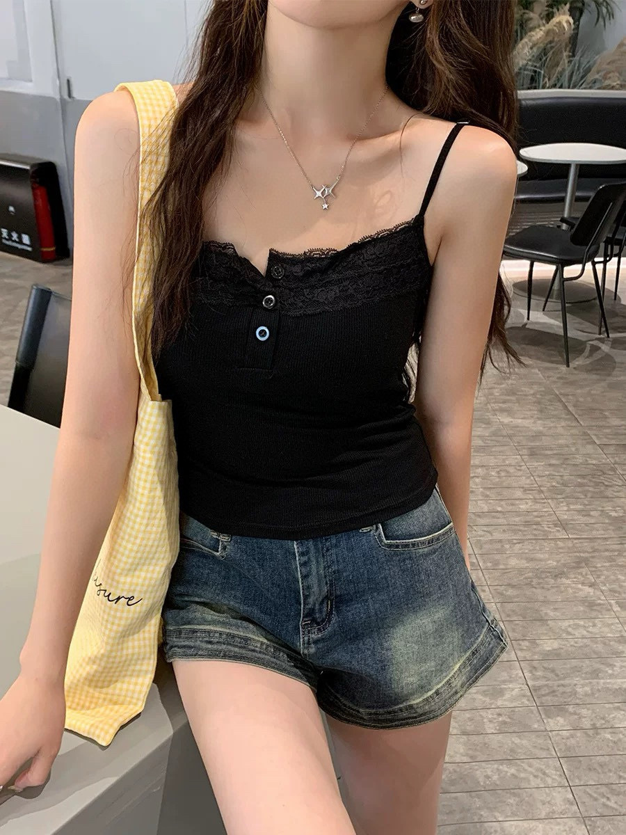 This lace halter with a one-shoulder collar and lace patchwork buttons features a thin shoulder strap. It's a unique and stylish outerwear with a vest details Picture