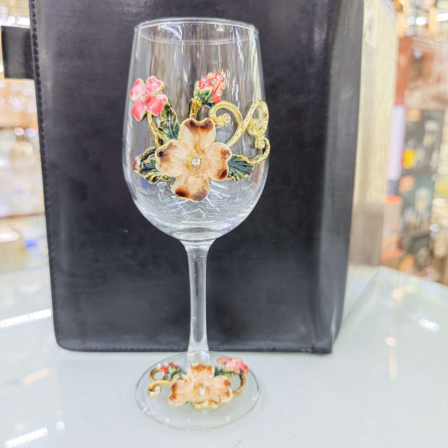 Flower tea cups, glass cups, enamel cups, factory direct sales, exquisite glass cups, Mother's Day gifts, enamel colored cups, crystal cups, tea cups, rose cups, glass cups Application Scenario