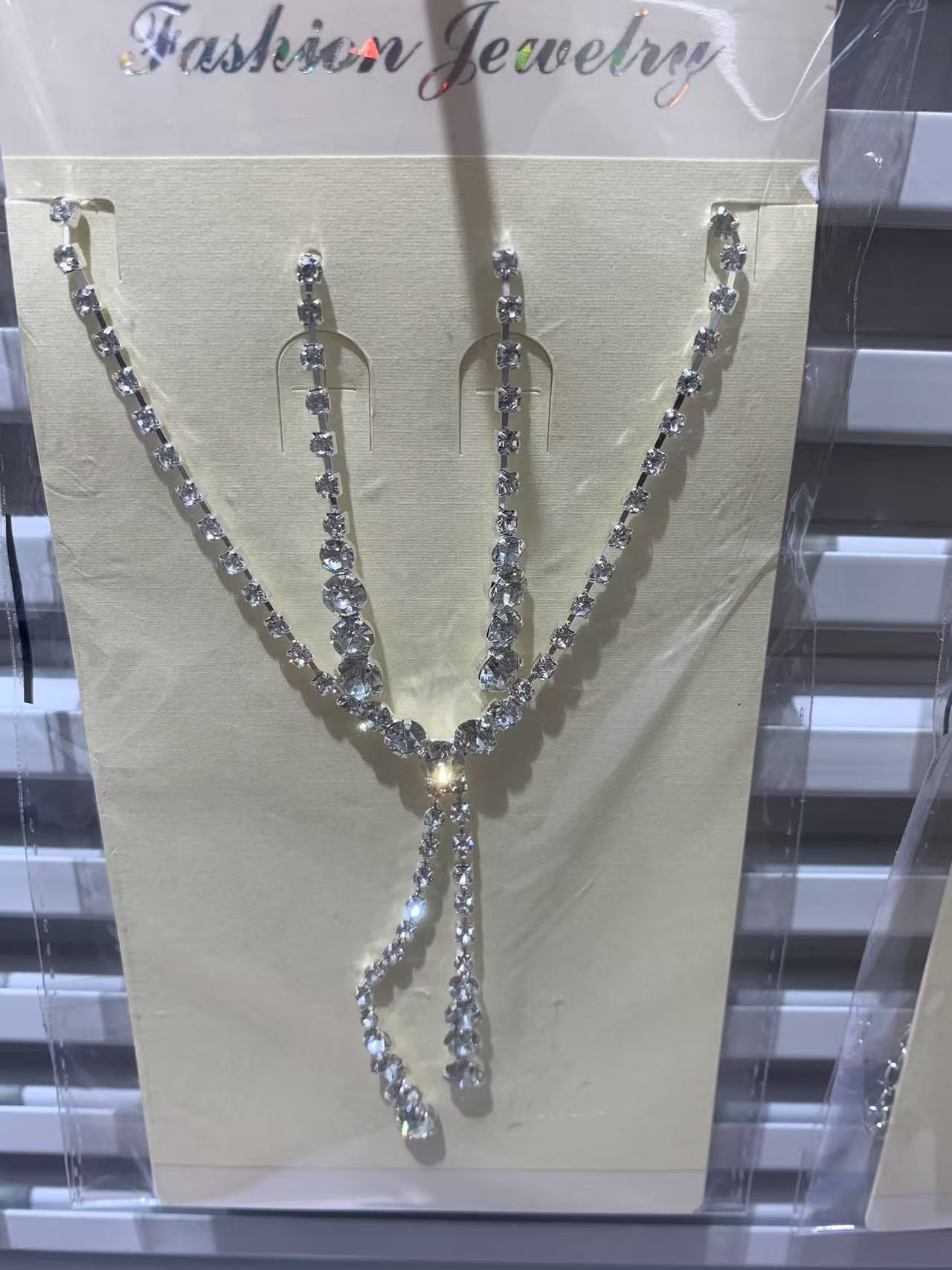 欧美跨境镶钻水滴项链耳环套装轻奢高级感锁骨链小众百搭饰品批发