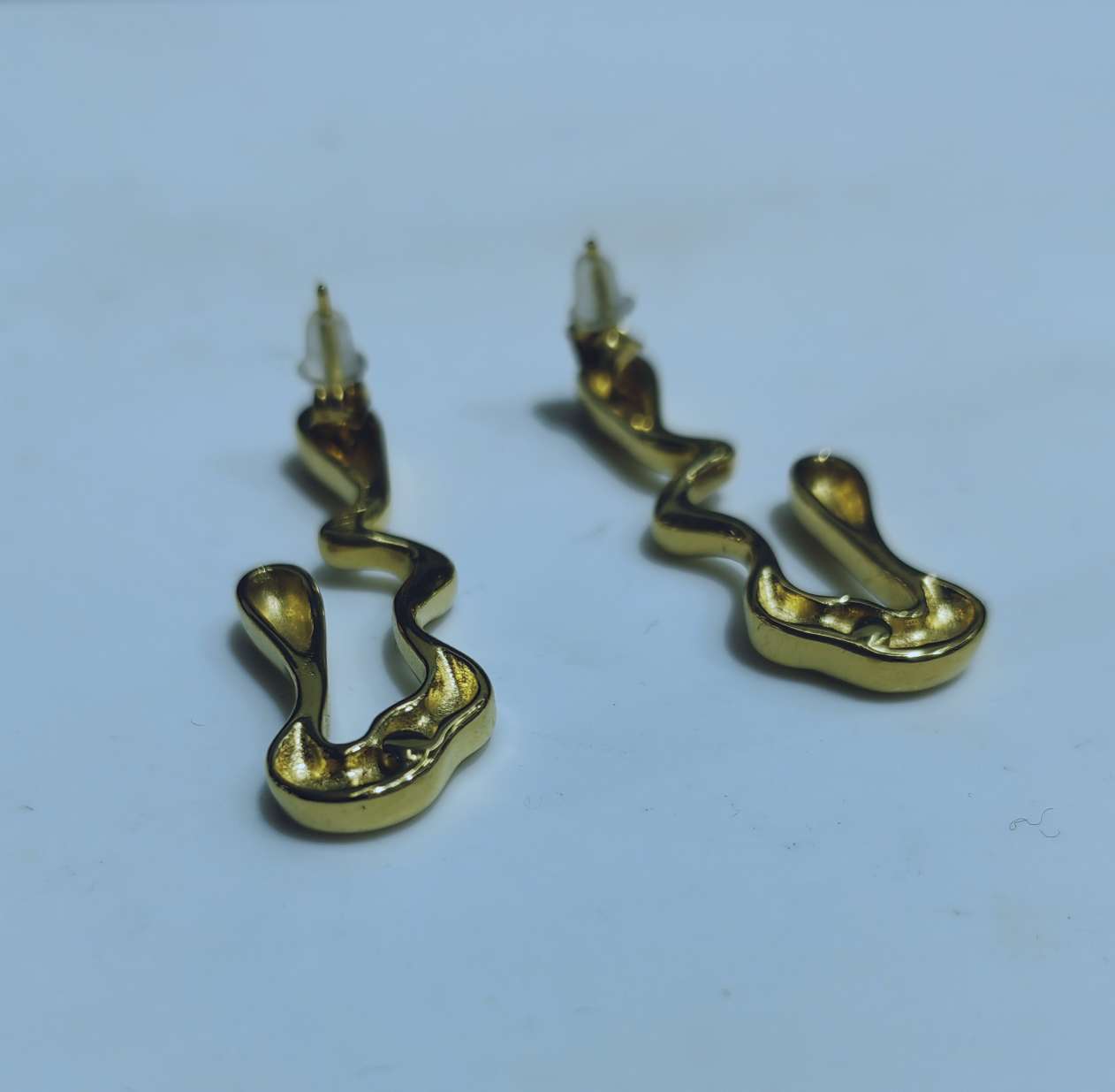 烧焊锆石耳环 时尚百搭耳饰 简约设计饰品 精致小巧女士耳环产品图