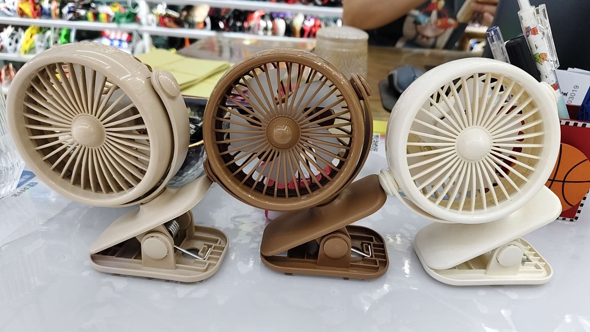 新型夹子风扇桌面风扇手持风扇小风扇风扇折叠风扇