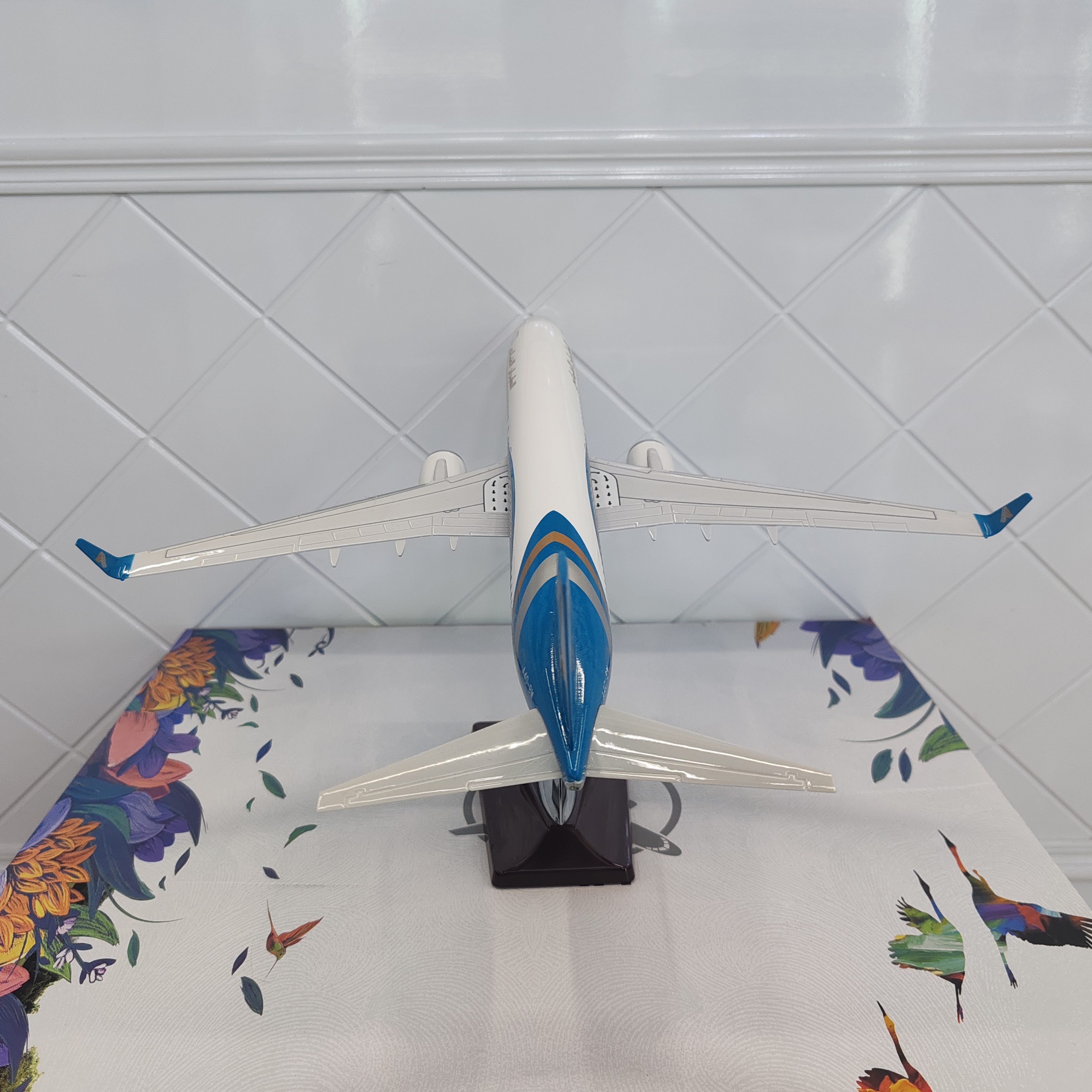 飞机模型（B737-800阿曼航空40CM/47CM）ABS合成塑脂飞机模型 仿真飞机模型 工程树脂模型 金属飞机模型详情5