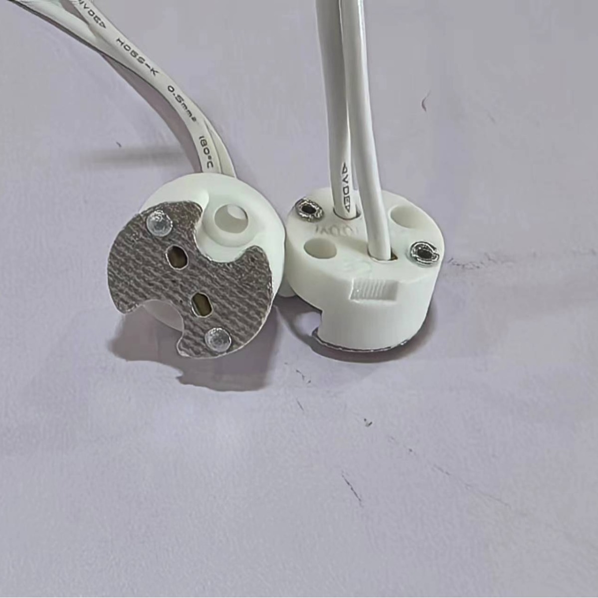 Ceramic lamp head lamp base, halogen lamp base, MR16 lamp base with 10cm line chandelier, led light source accessories manufacturer wholesale details Picture