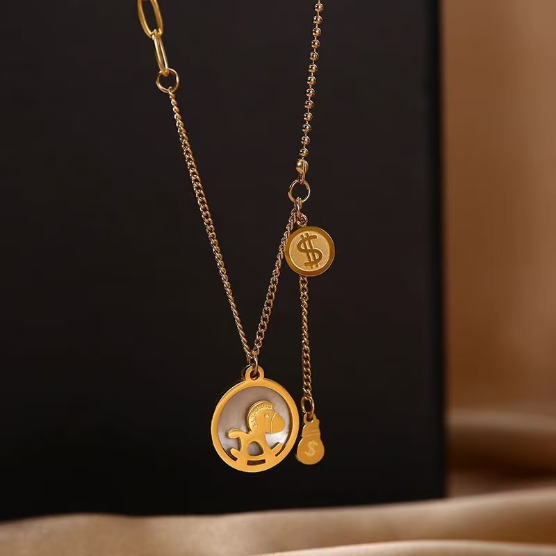 新款马上有钱美元圆牌轻奢高级金色钛钢项链真空电镀工艺不掉色详情图3