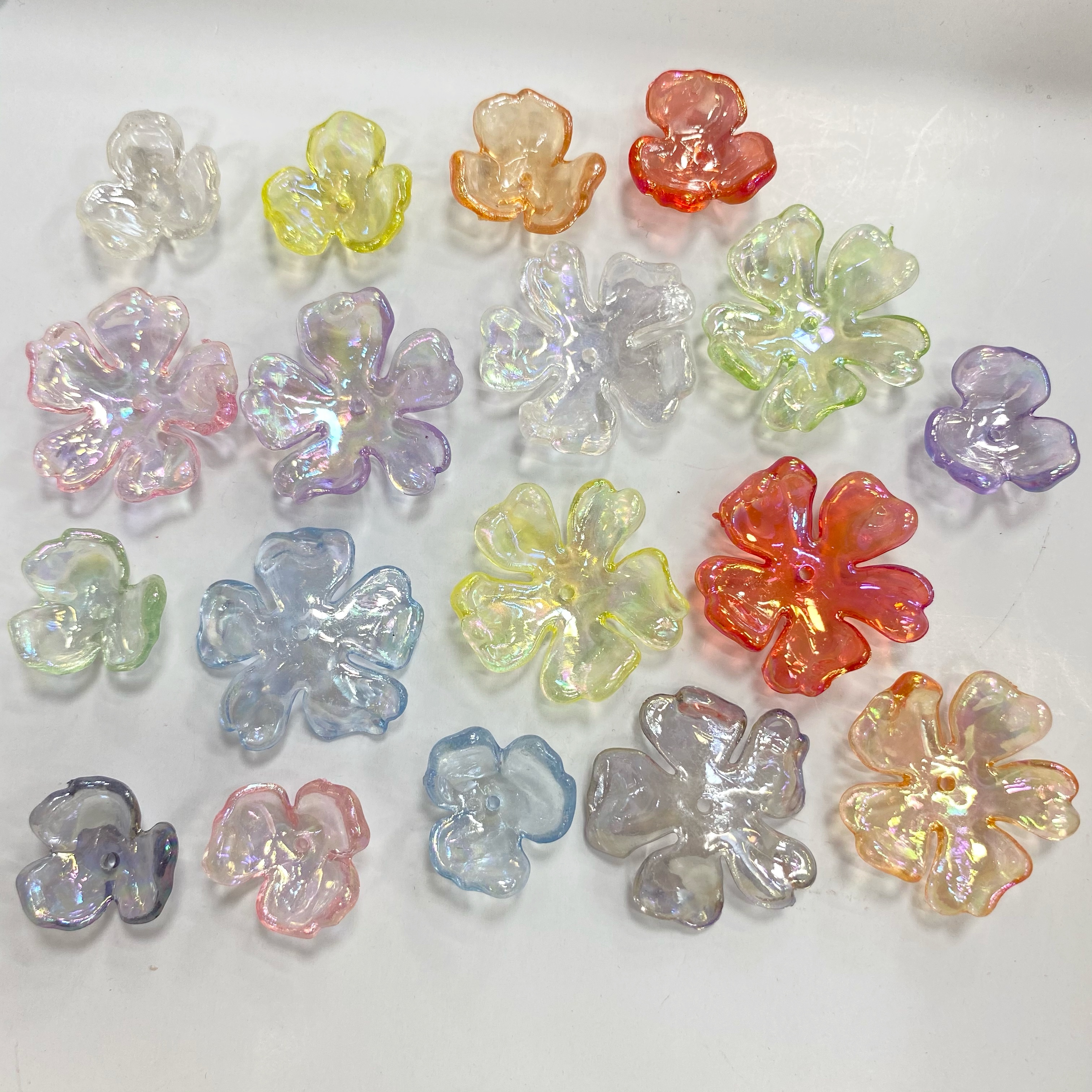diy acrylic transparent ab flower stand./ Materials for making bracelet pendants, keychains, mobile phone pendants, accessories and ornaments Application Scenario