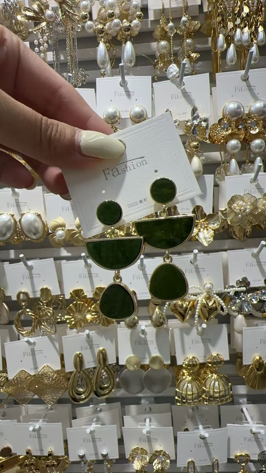 饰品/耳环/耳饰/烧焊锆石耳环/烧焊耳环白底实物图