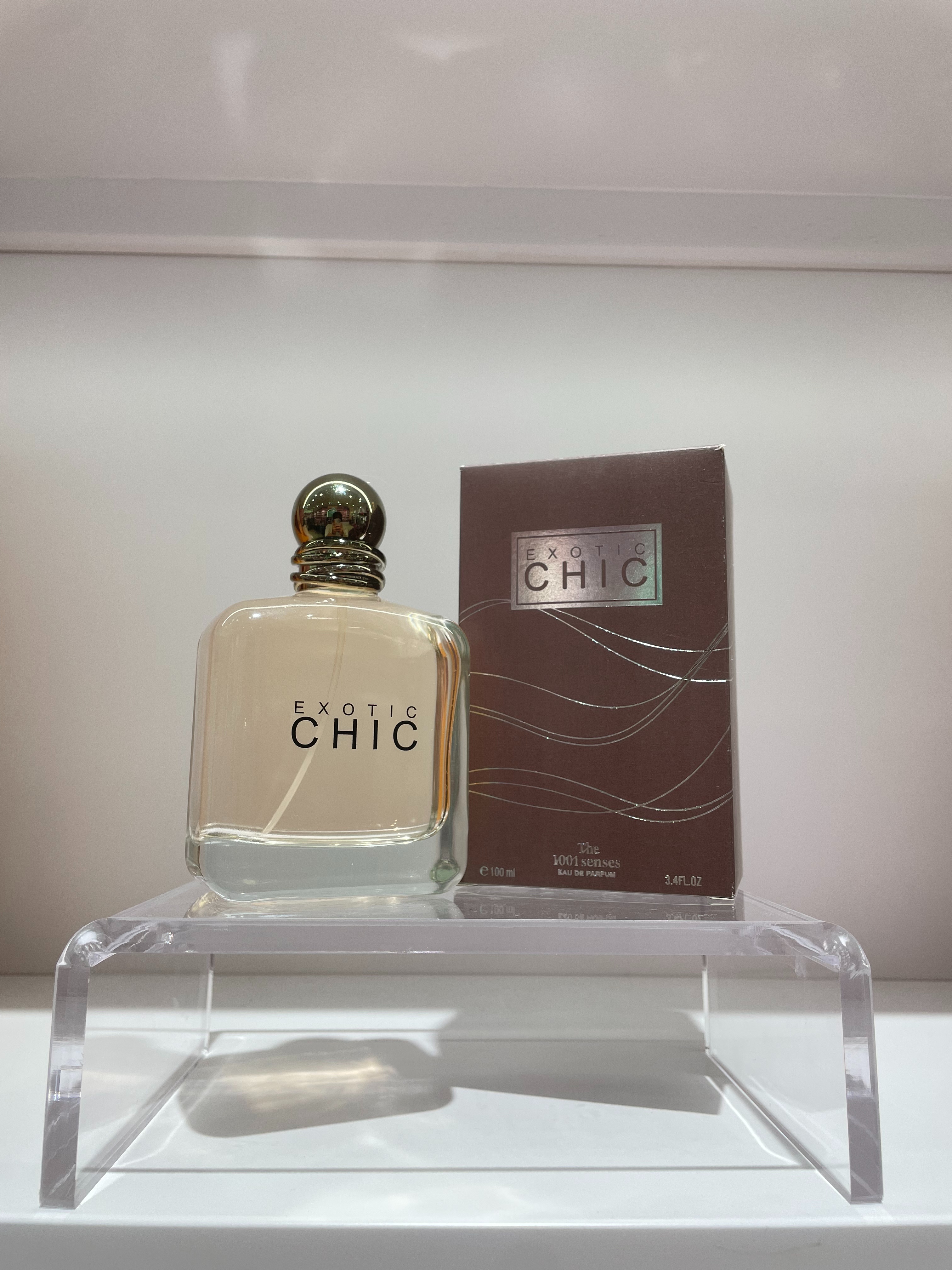  工厂直销  跨境爆款 100ML  中性香水  EAU DE PARFUM 味道与呼吸同在  Perfumes 详情1