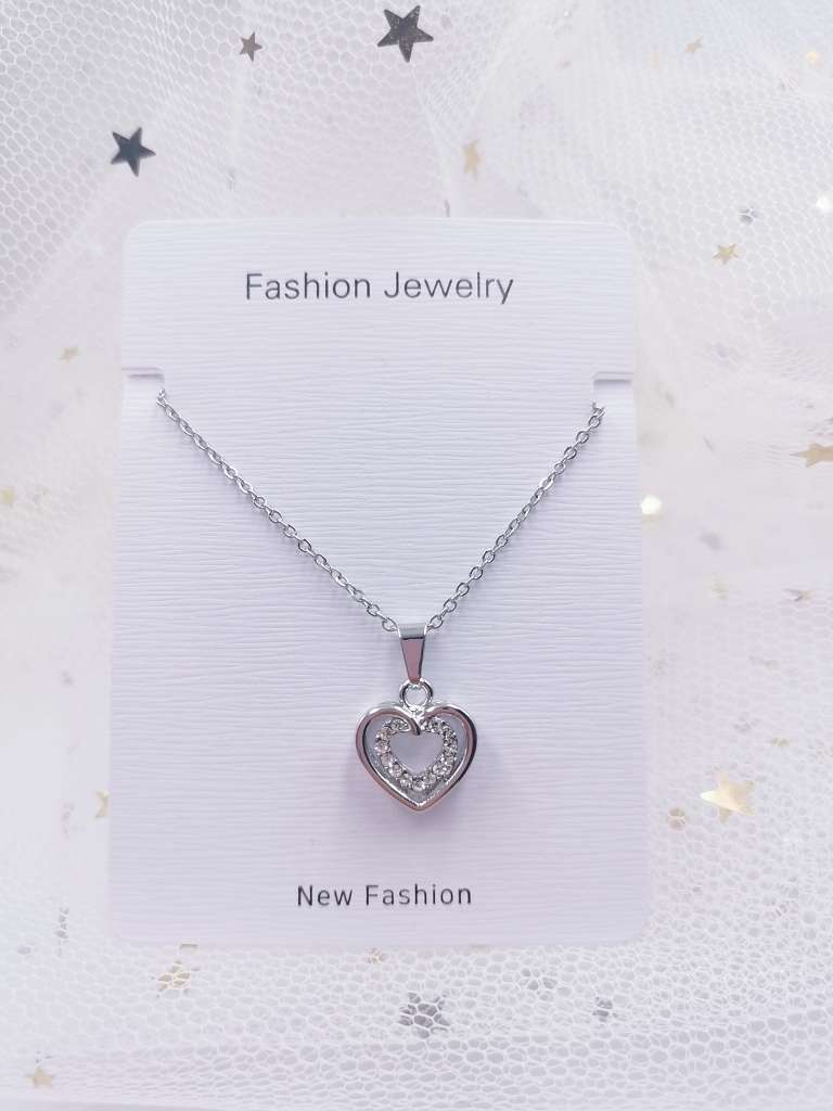 2025最新款轻奢韩版不绣钢保色爱心项链