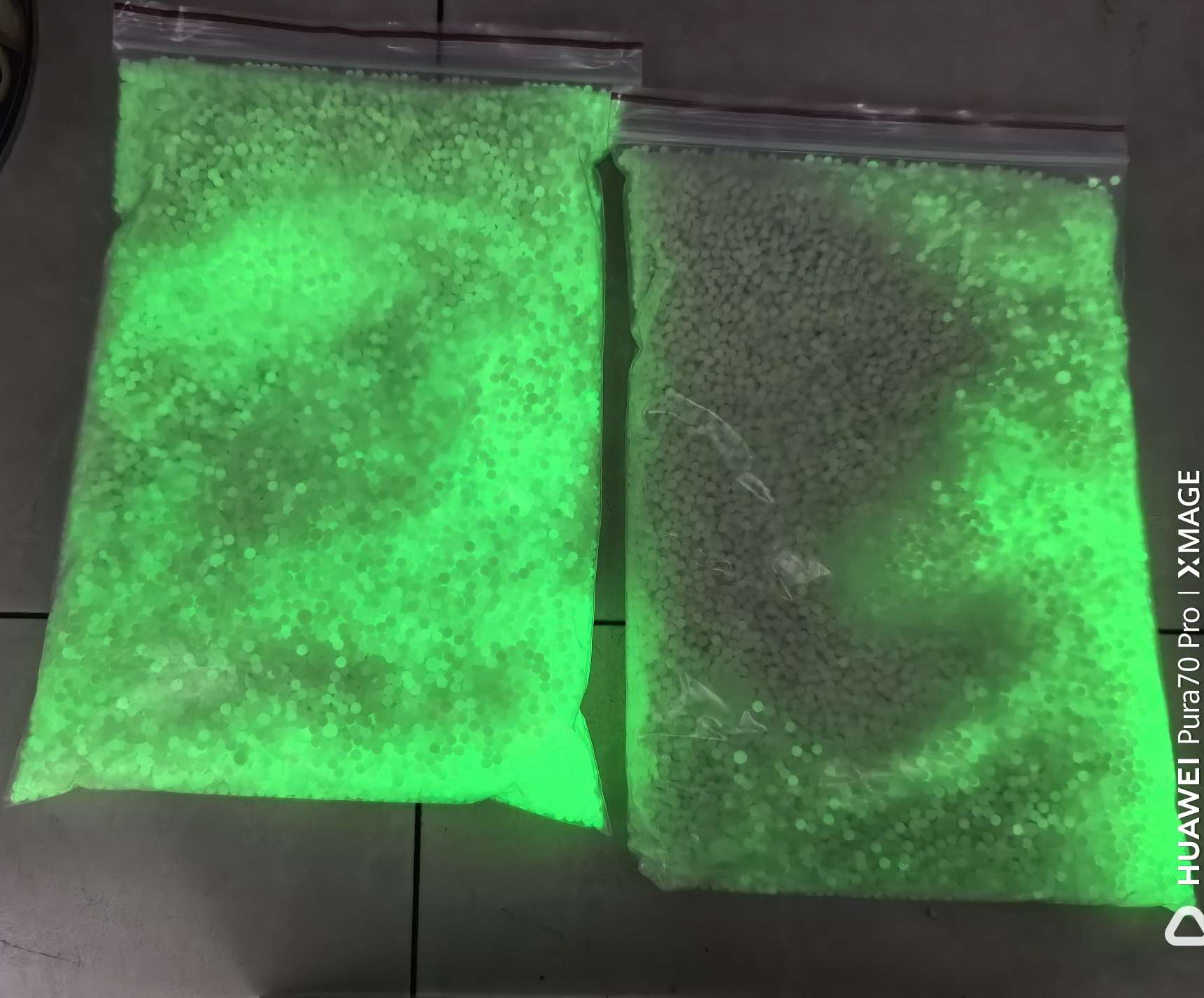 新奇特海洋宝宝夜光珠子水晶夜光珠吸水珠遇水变大玩具解压球包装白底实物图