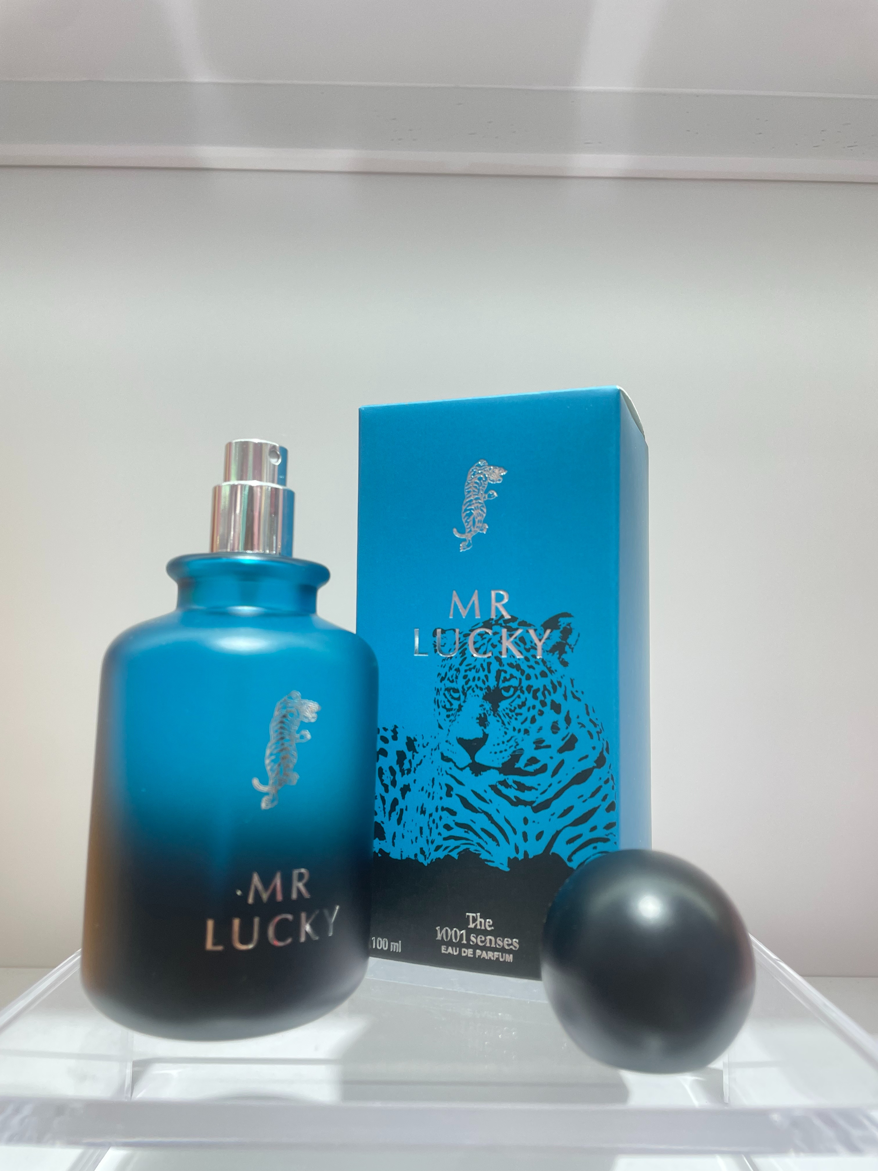 MISS LUCKY, a 100ML cross-border bestseller from the factory, exudes a unique charm without being ostentatious. Perfumes details Picture