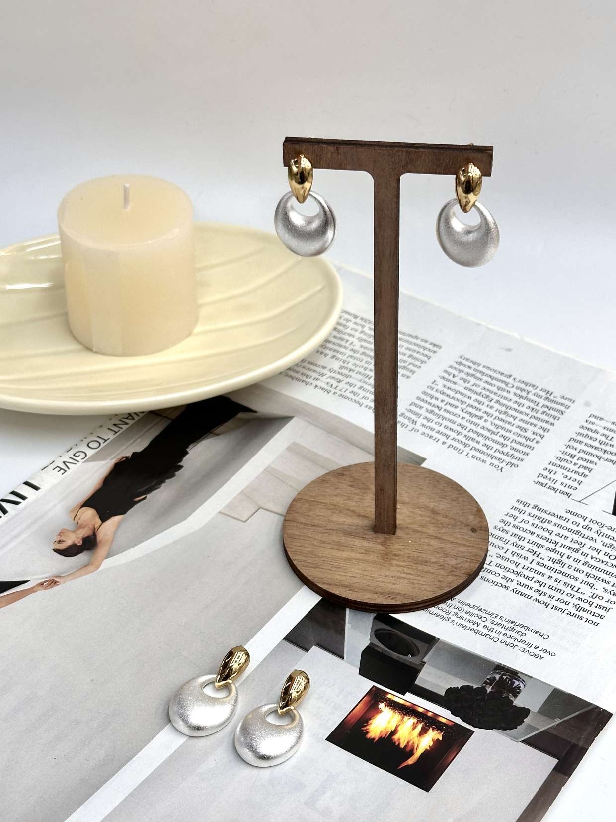 钛金耳饰时尚百搭饰品 简约设计优雅风格