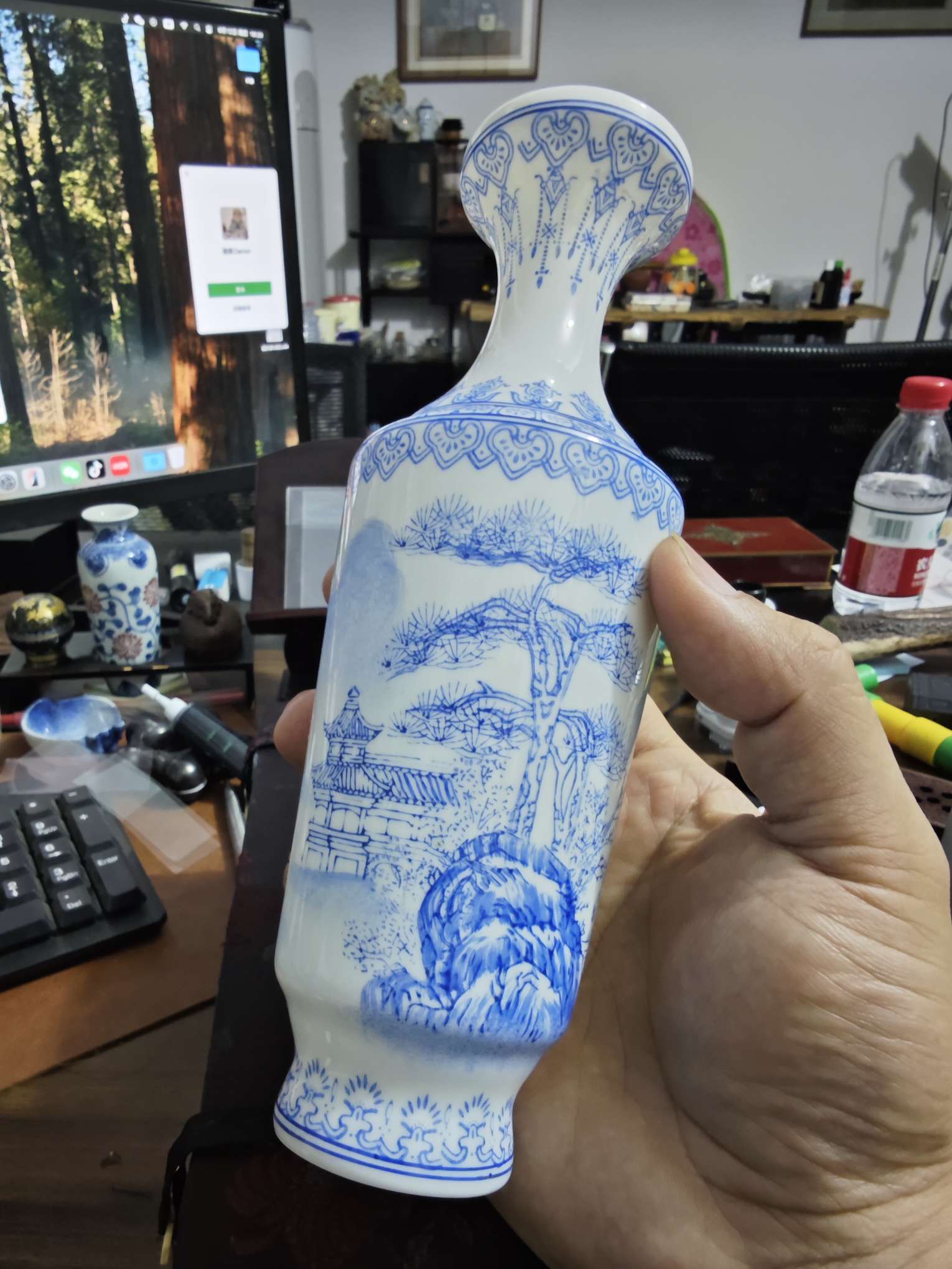 A thin-walled eggshell porcelain landscape vase from Jingdezhen in the 1980s details Picture