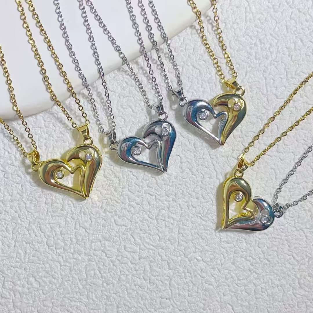 时尚简约项饰 优雅气质搭配