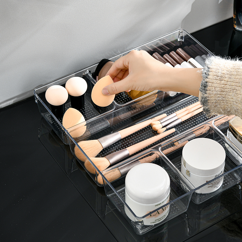 Factory direct sales MF645-1104 storage box, transparent storage box, fruit plate, cosmetics storage box, seven-compartment storage box Application Scenario