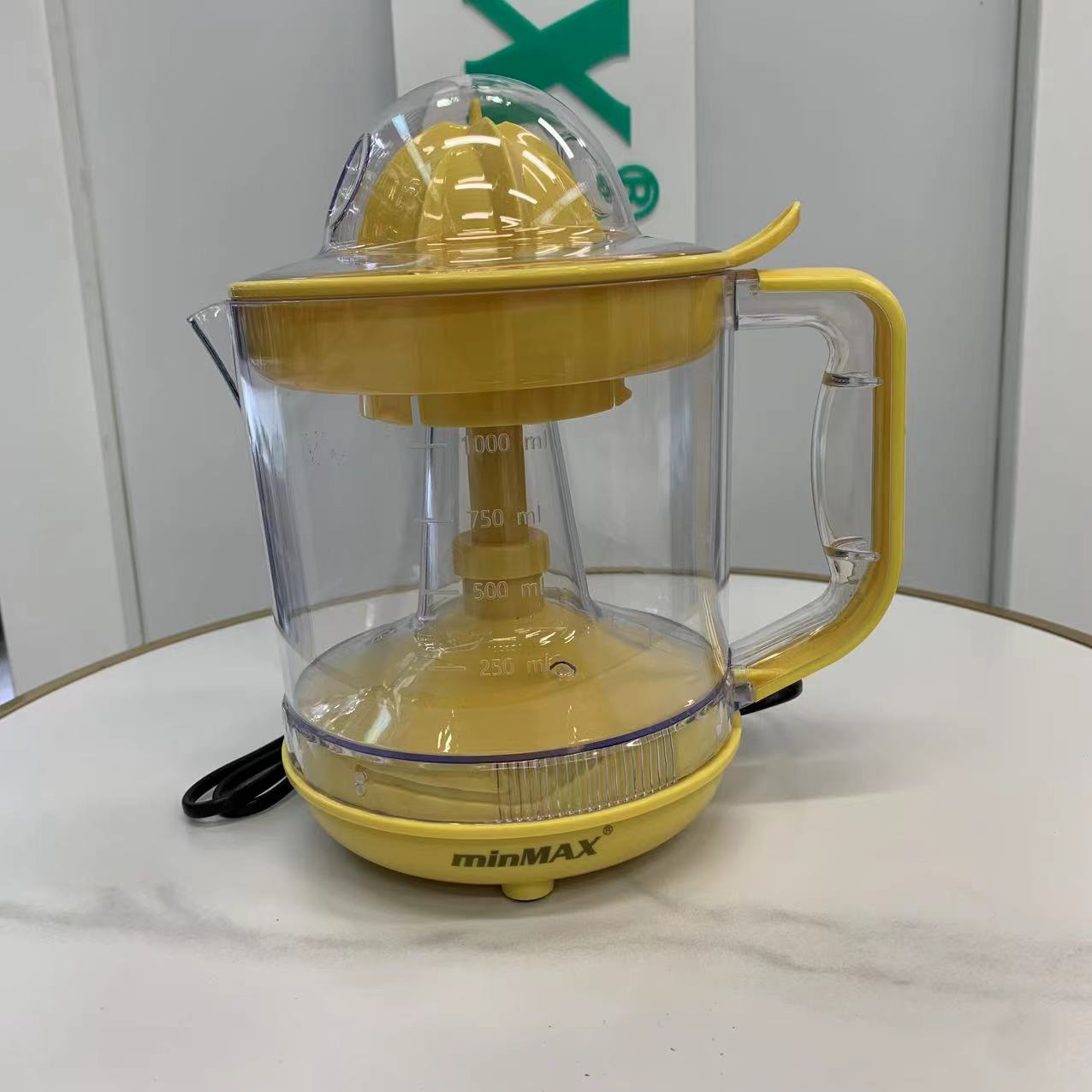 The minMAX 502 export electrical juicer and meat grinder is convenient for home use detail image 5