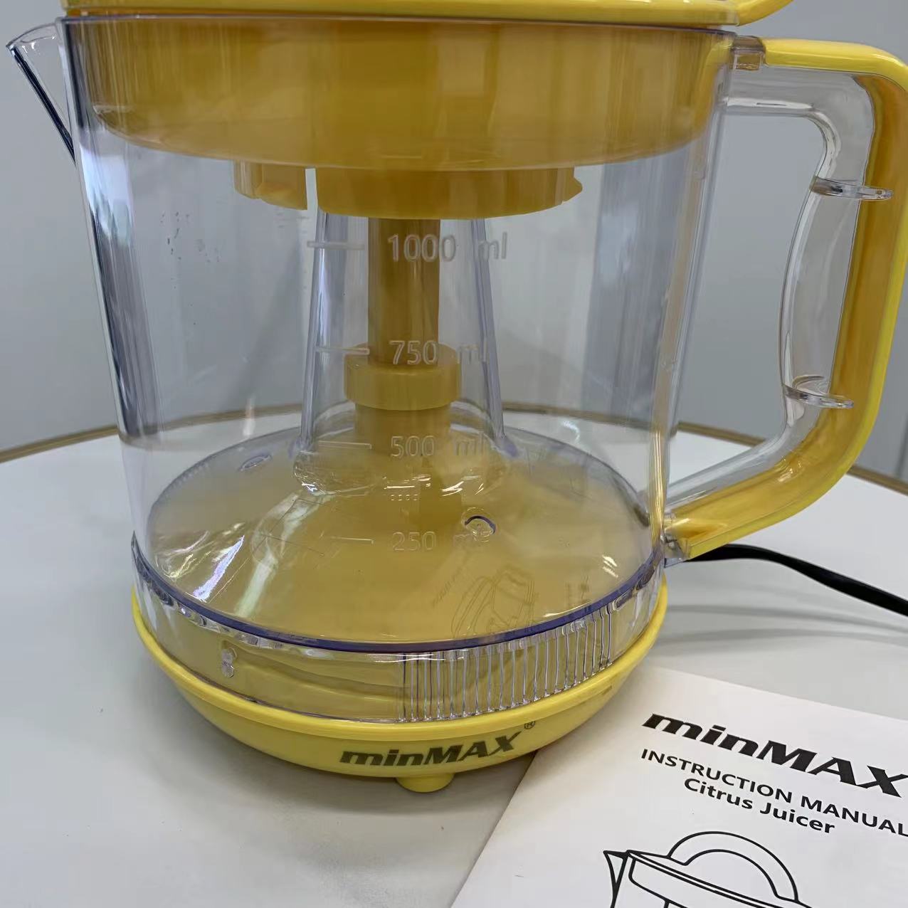 The minMAX 502 export electrical juicer and meat grinder is convenient for home use Item Picture