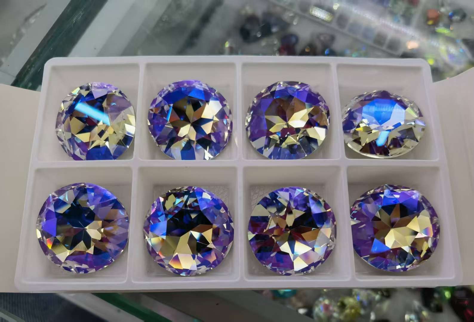 水晶工艺品，摆件 圣诞水晶球，水晶树礼品，装饰桌面创意水晶工艺品，巨石水晶白底实物图