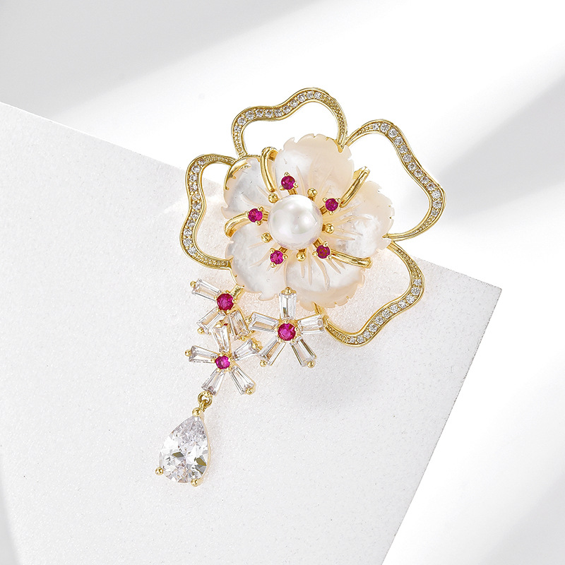 新款欧美时尚气质水晶玻璃胸针 合金水钻胸花现货服饰配饰别针 