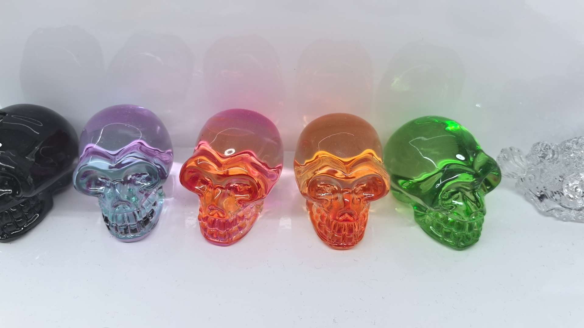 玻璃工艺品水烟陶瓷佛像微景观玻璃罩创意礼品家居装饰工艺品骷髅头工艺品