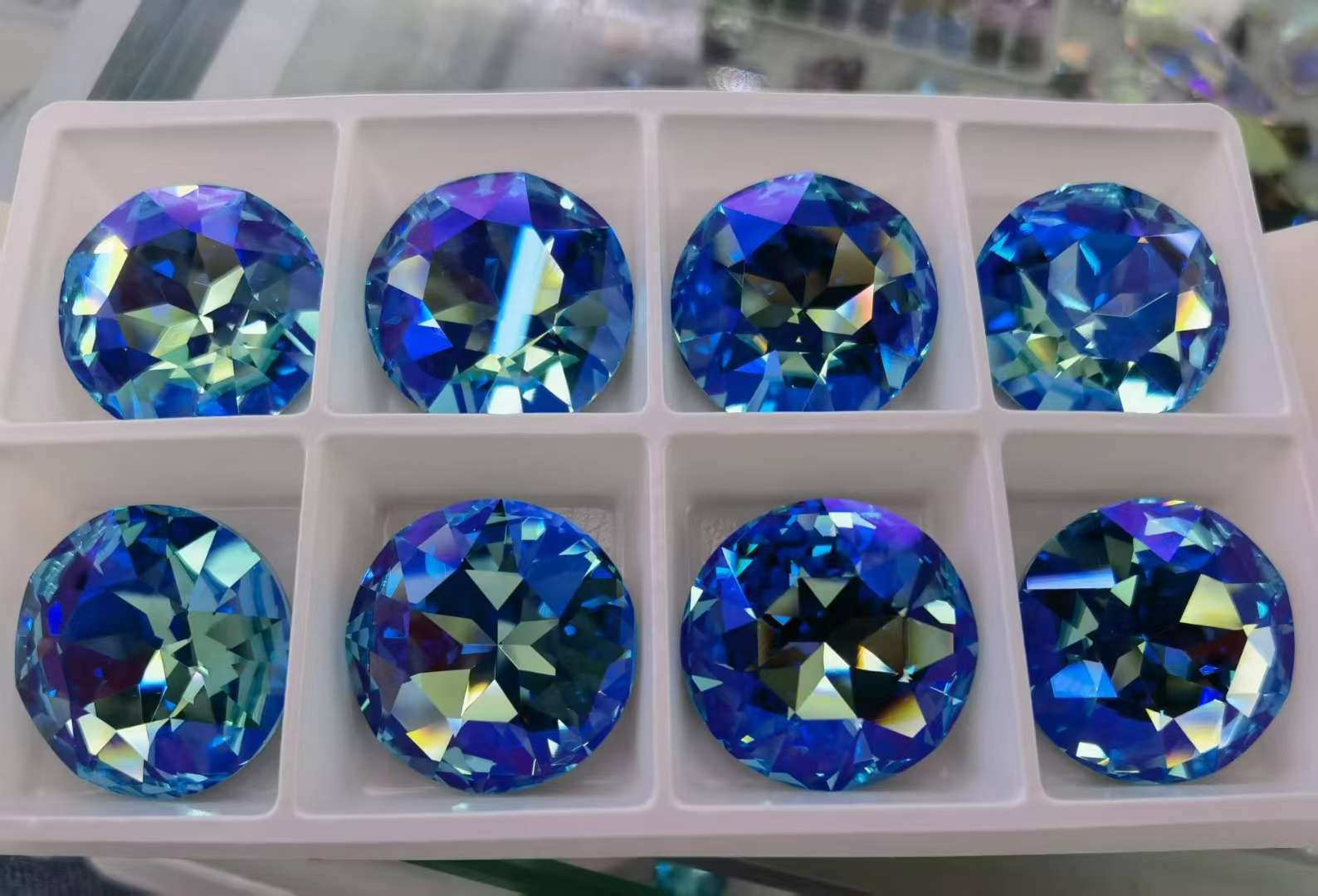 水晶工艺品，摆件 圣诞水晶球，水晶树礼品，装饰桌面创意水晶工艺品，巨石水晶