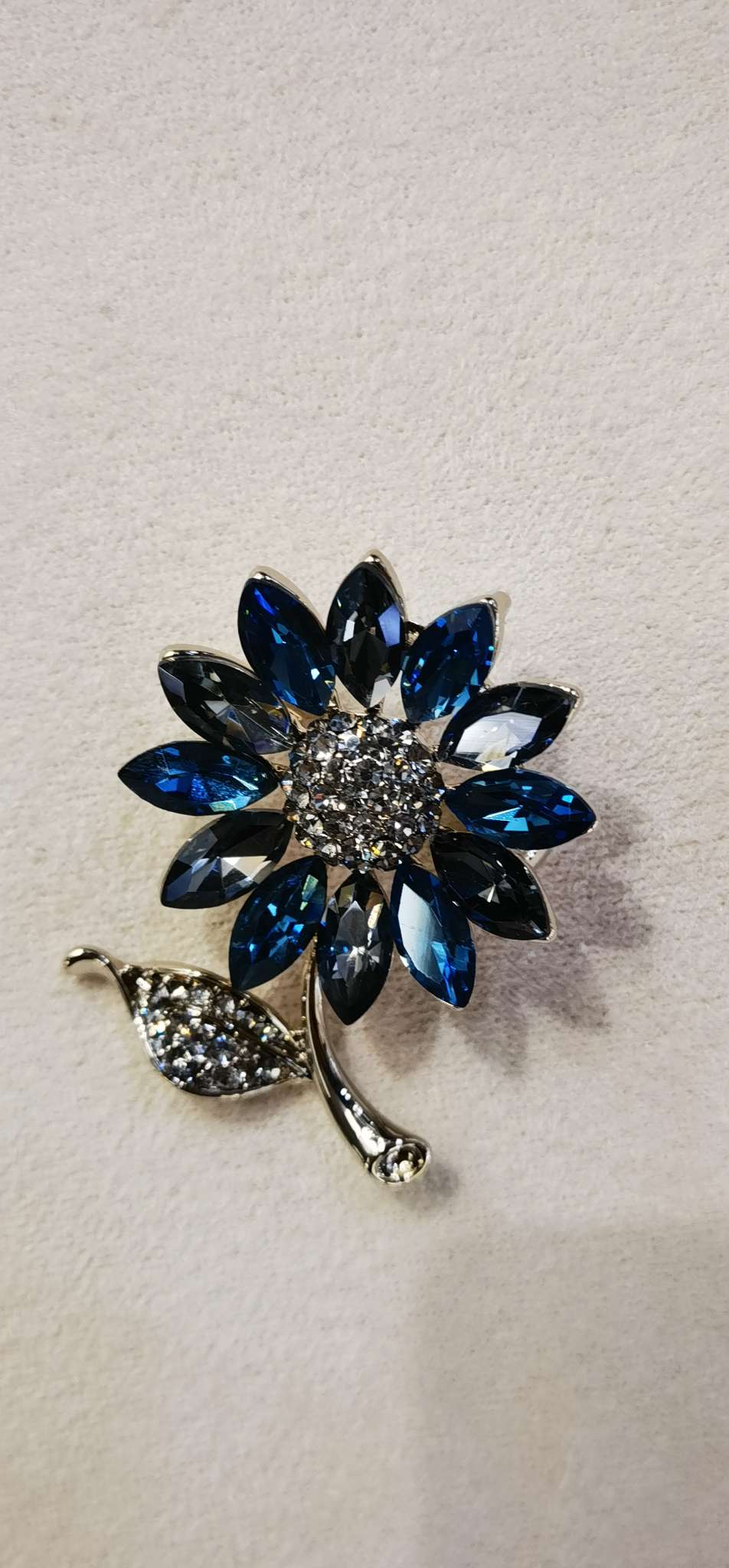 欧美热销重工仿水晶胸针高档精致微镶锆石别针时尚优雅西服胸花 