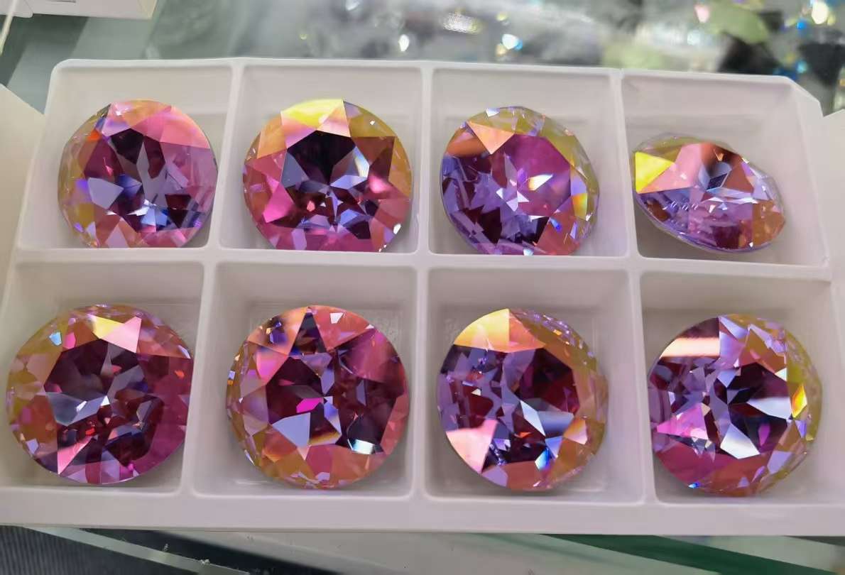 水晶工艺品，摆件 圣诞水晶球，水晶树礼品，装饰桌面创意水晶工艺品，巨石水晶产品图