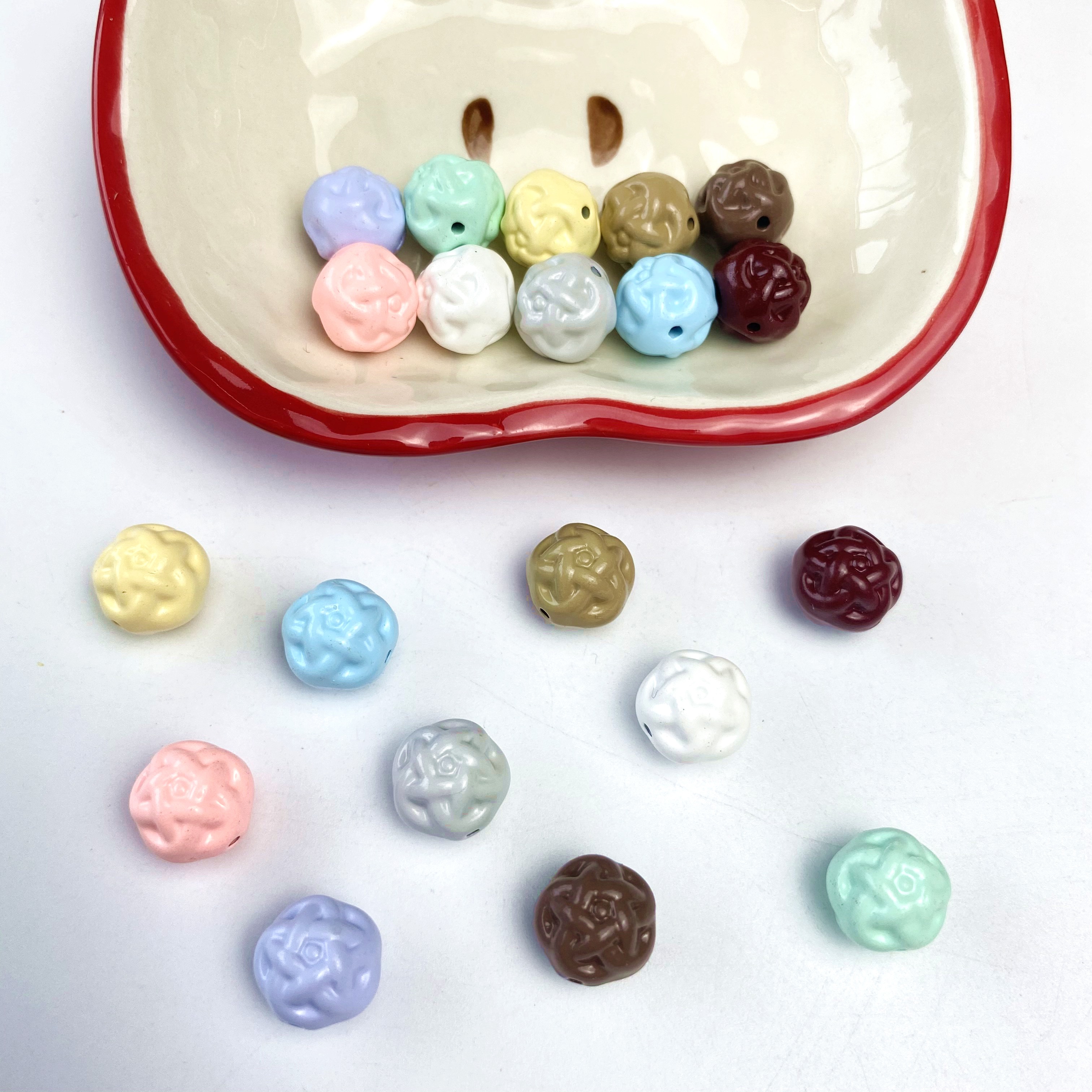 Creative diy alloy wool balls with straight holes/raw materials for making bracelet pendants, keychains, car pendants, accessories and ornaments Application Scenario
