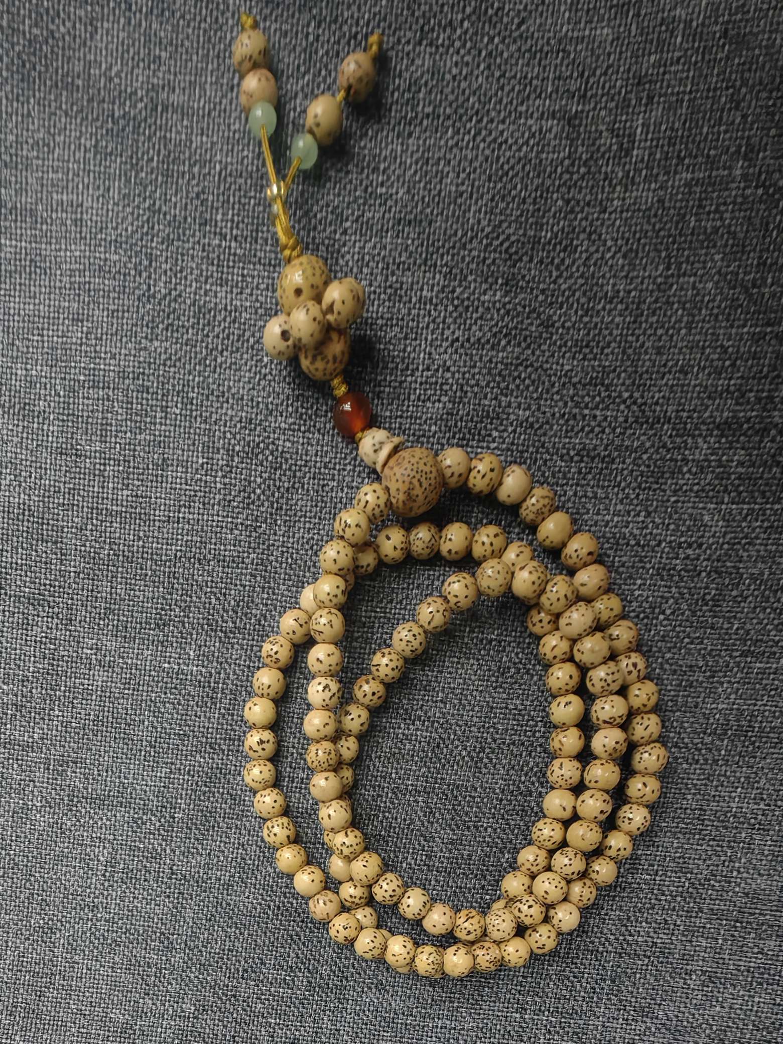108 original ecological star and moon bead golden seeds from Hainan, dry-ground round beads for the first lunar month without degreasing, star and moon cultural and artistic bracelets detail image 3
