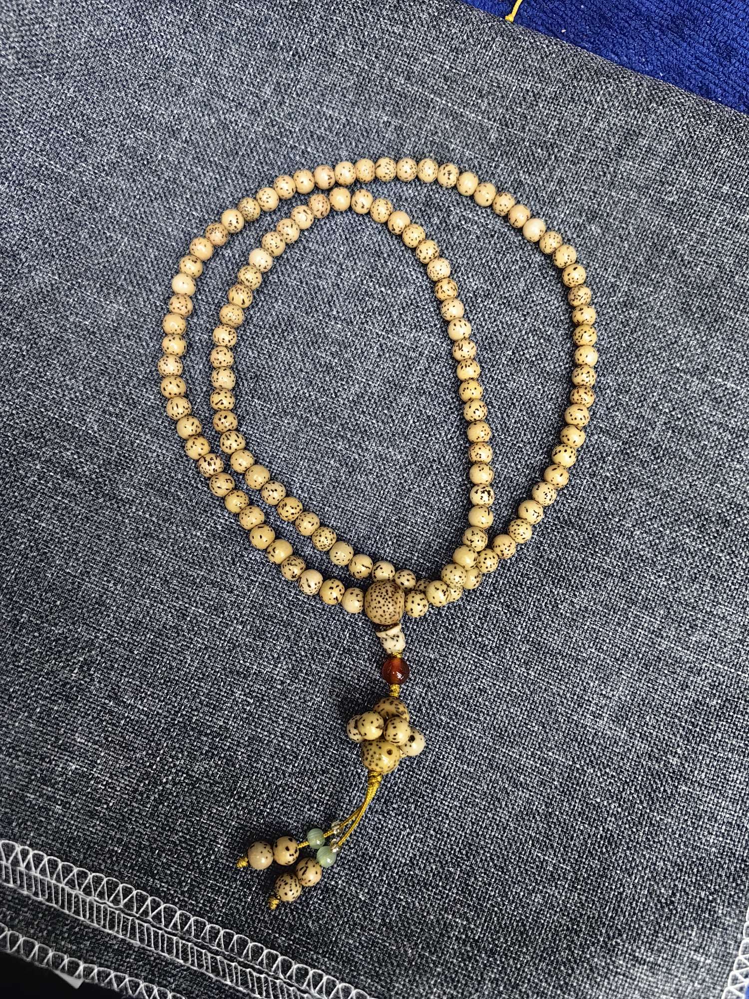 108 original ecological star and moon bead golden seeds from Hainan, dry-ground round beads for the first lunar month without degreasing, star and moon cultural and artistic bracelets detail image 2