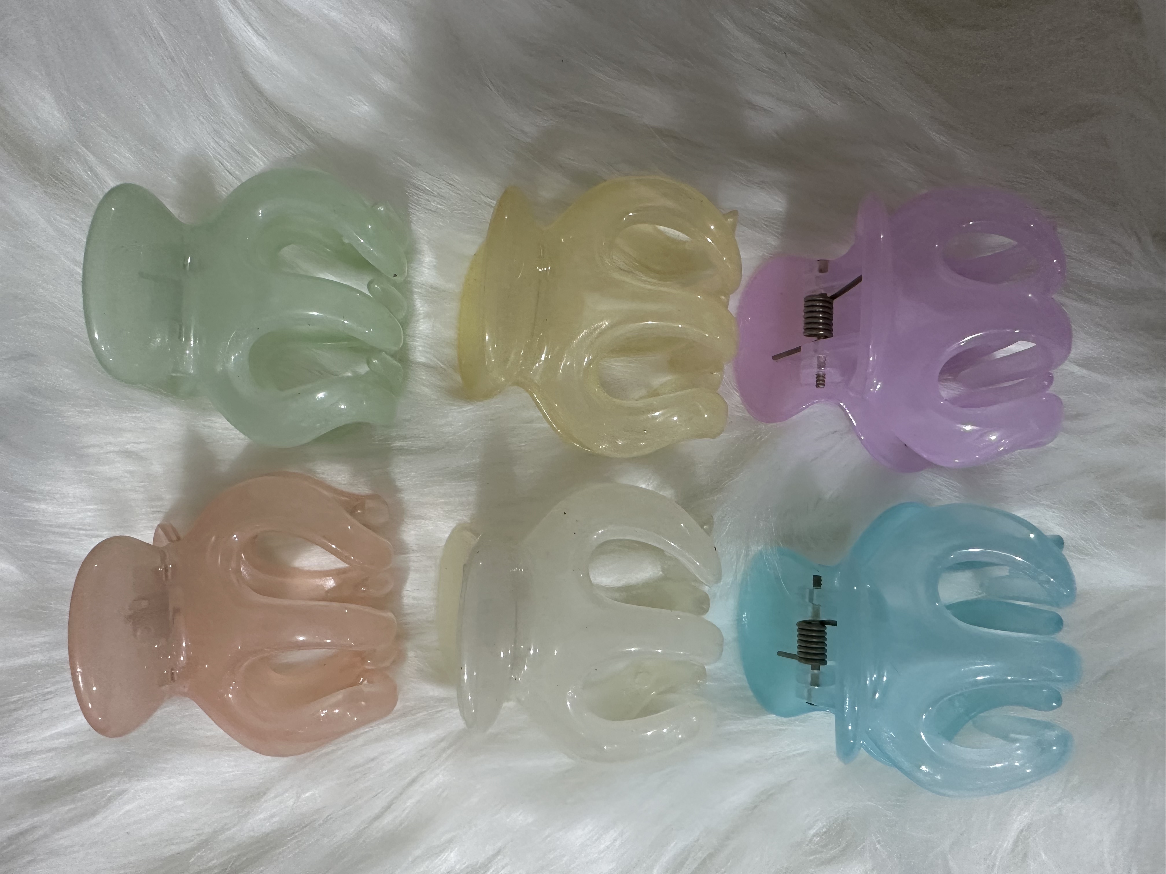 Acrylic children's hair clips, cute hair clips, headwear, girls' hair clips, simple hair accessories Specification image