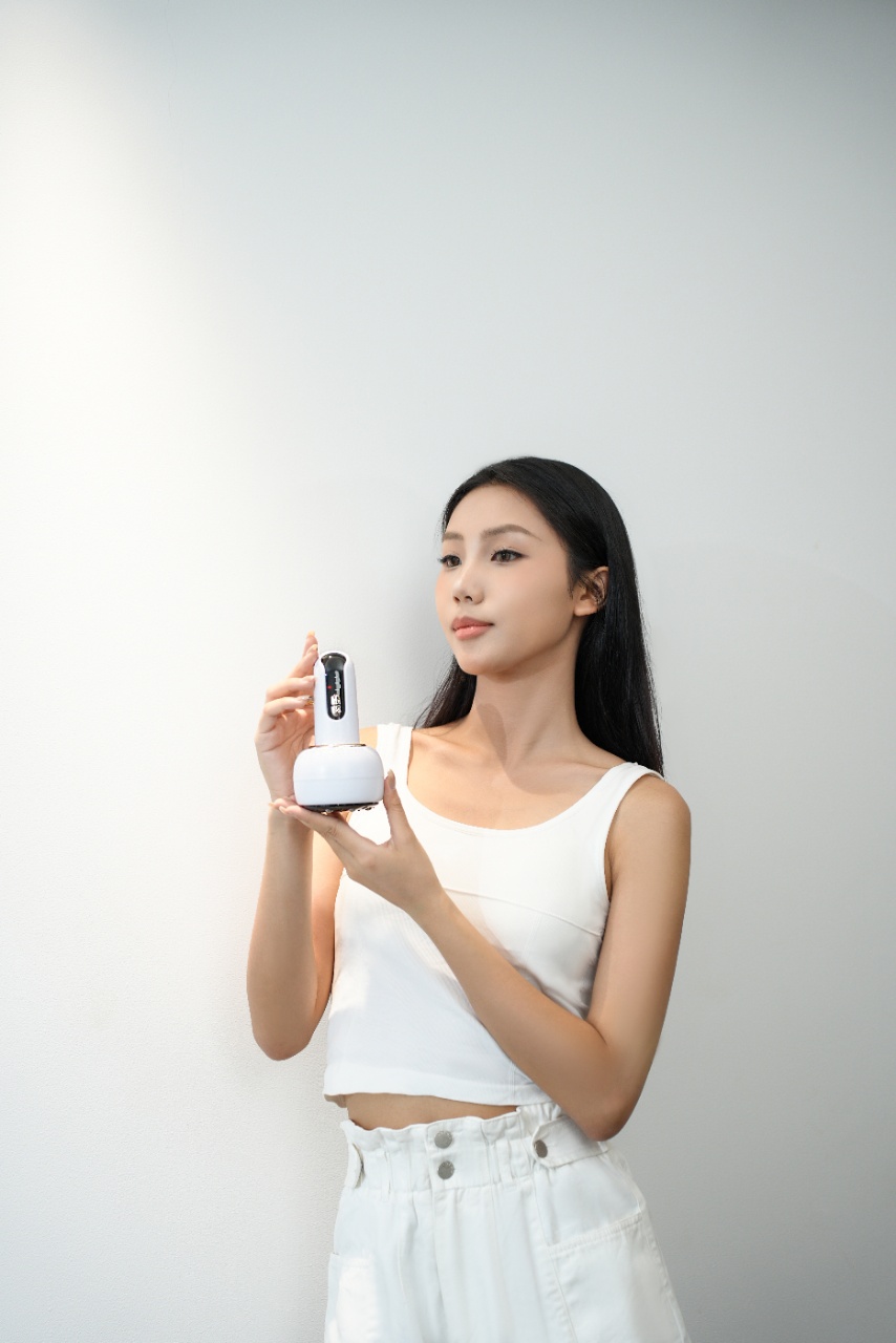 电动刮痧仪便携式智能家用按摩器全身加热走罐真空负压吸痧拔罐器详情9