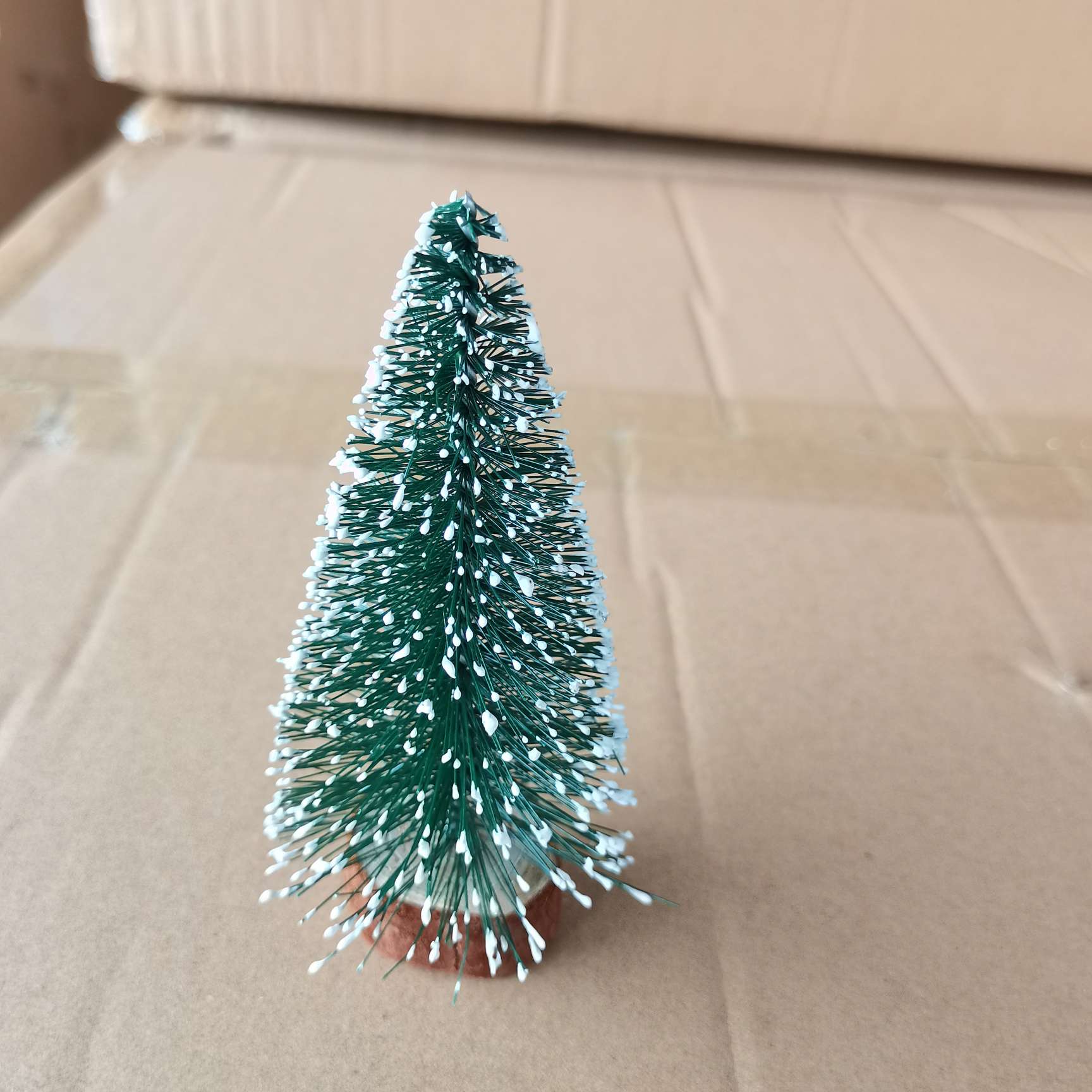 迷你圣诞树小号带灯圣诞树彩灯暖灯圣诞节用品圣诞节摆件圣诞树塑料木头圣诞装饰品圣诞圣诞藤条详情图7