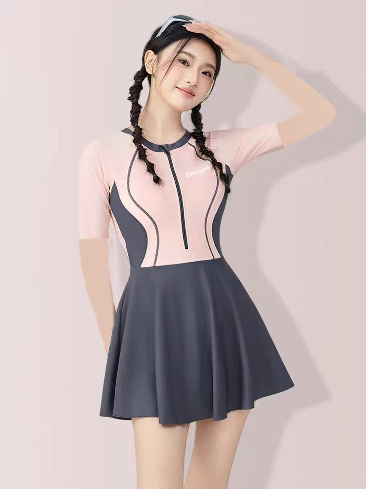 运动连体游泳衣2025款泳衣