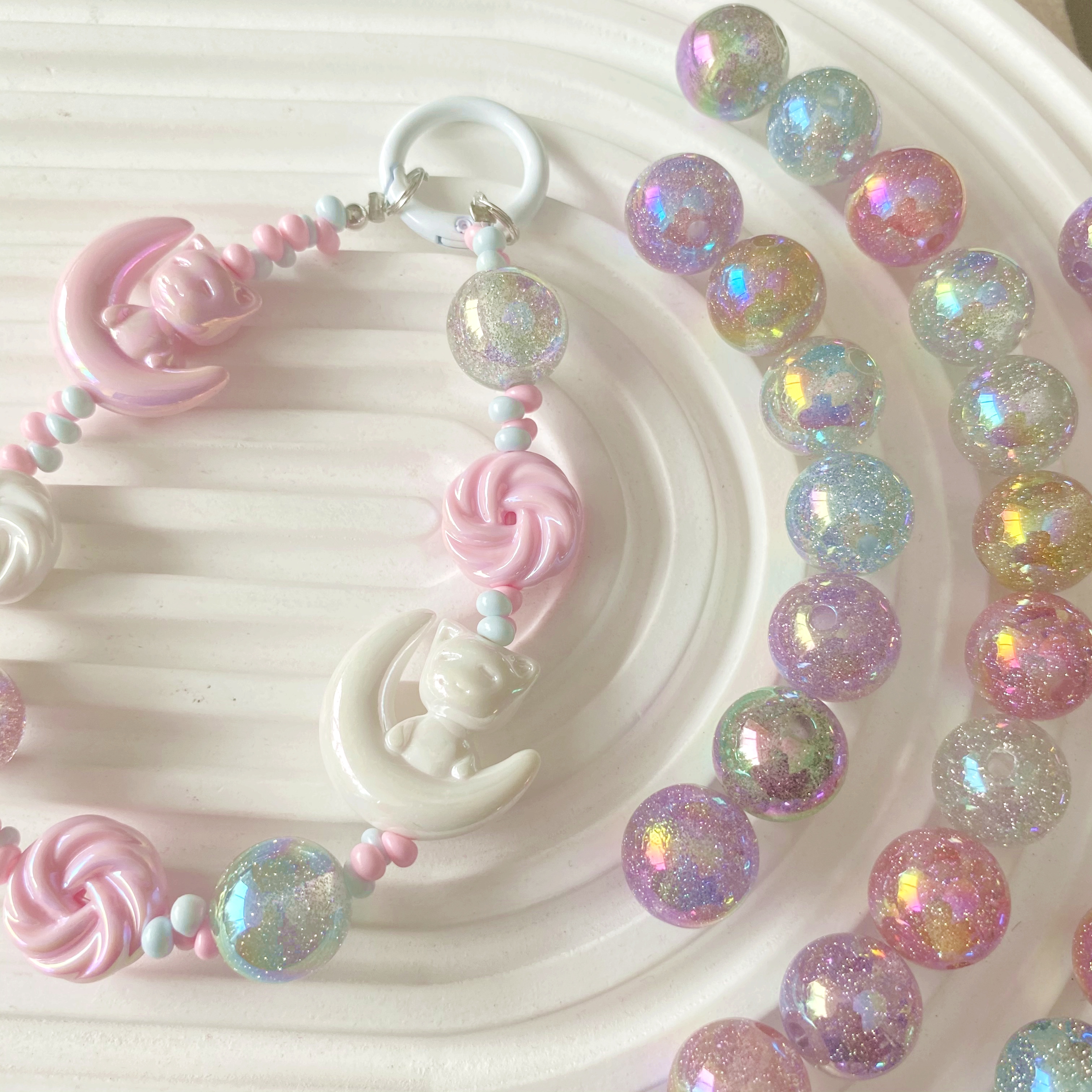 diy acrylic uv resin glitter beads/raw materials for making bracelet pendants, keychains, car pendants, accessories and ornaments Item Picture