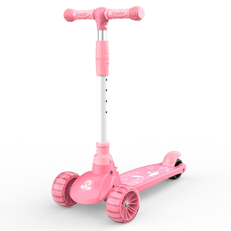 A new type of children's scooter that can be both a twisty and seatable scooter and a riding scooter